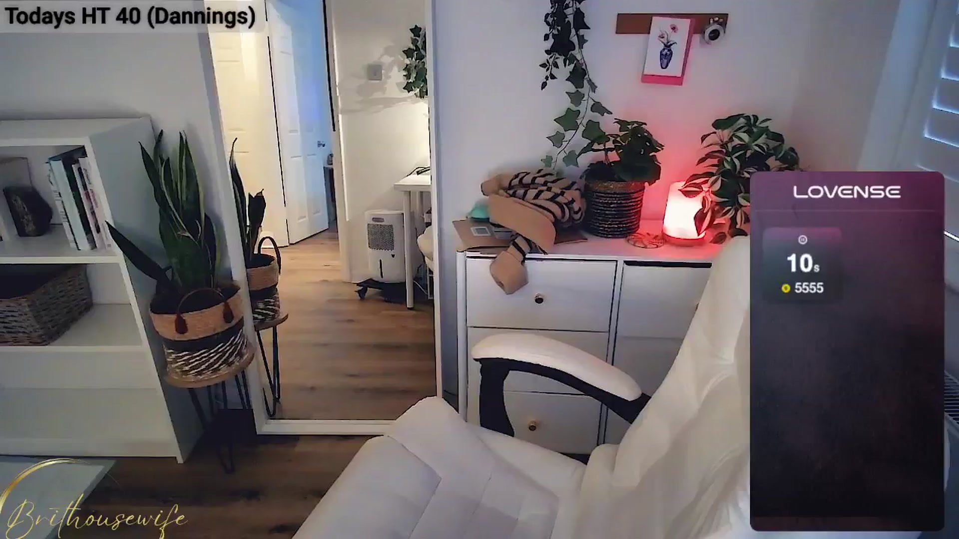 Gallery image thumbnail from BritHousewife's myfreecams stream on, 11/05/2024, 16:32 image 1 of 20