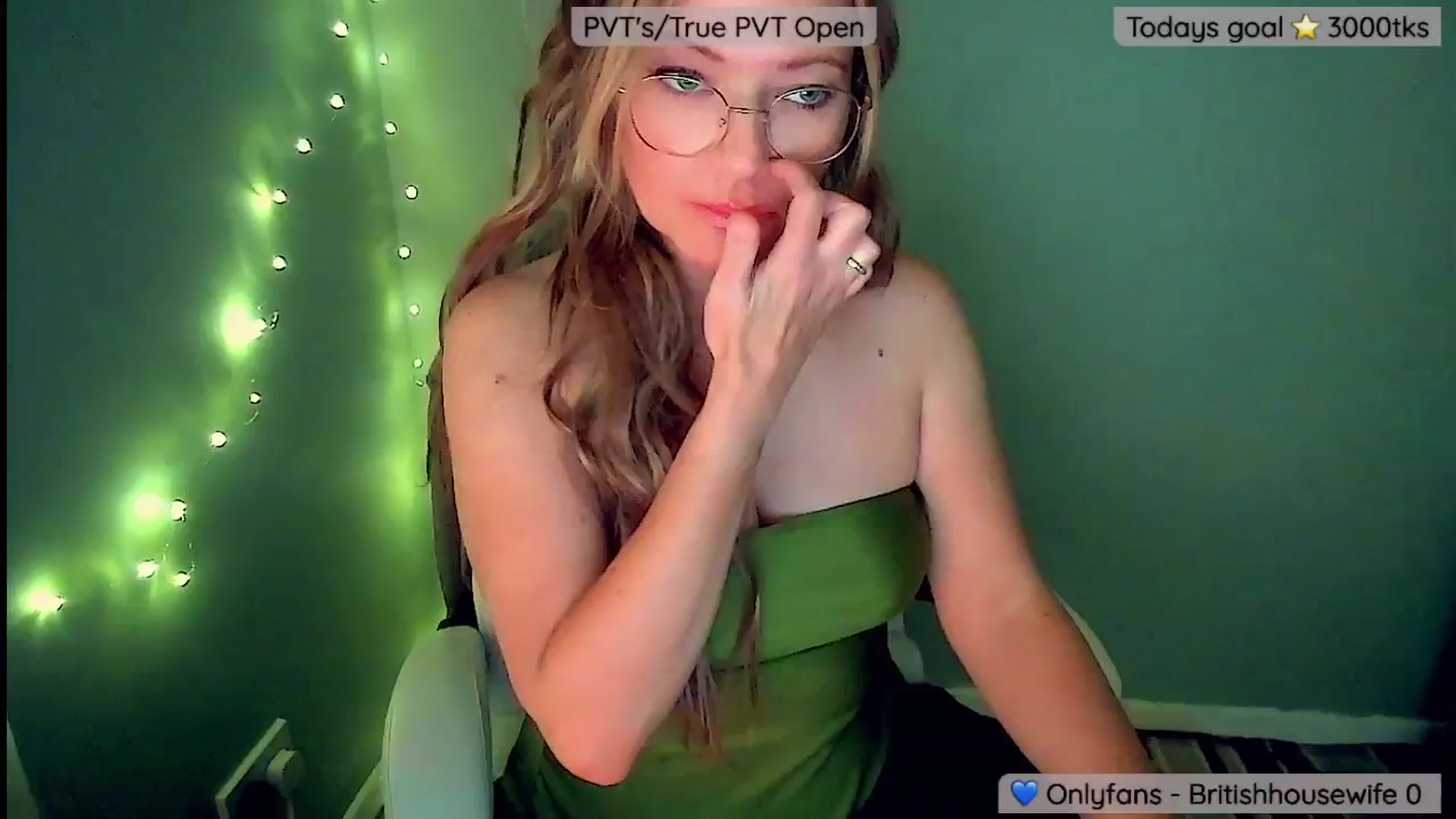 Gallery image thumbnail from BritHousewife's myfreecams stream on, 09/15/2025, 17:58 image 17 of 20