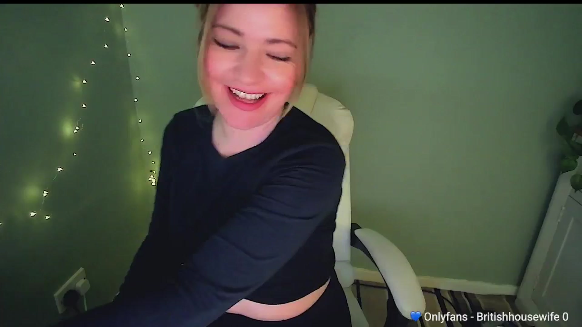 Gallery image thumbnail from BritHousewife's myfreecams stream on, 09/23/2025, 14:42 image 20 of 20