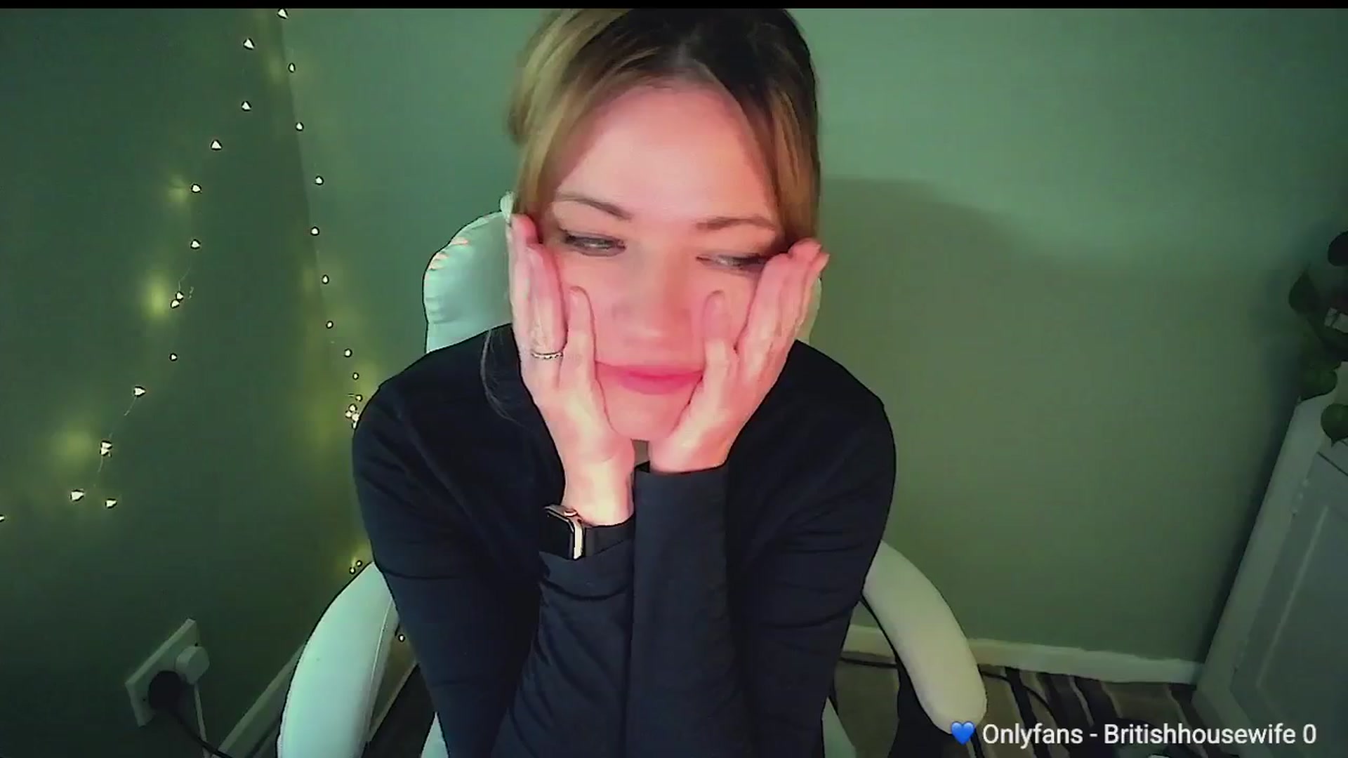 Gallery image thumbnail from BritHousewife's myfreecams stream on, 09/23/2025, 14:42 image 17 of 20
