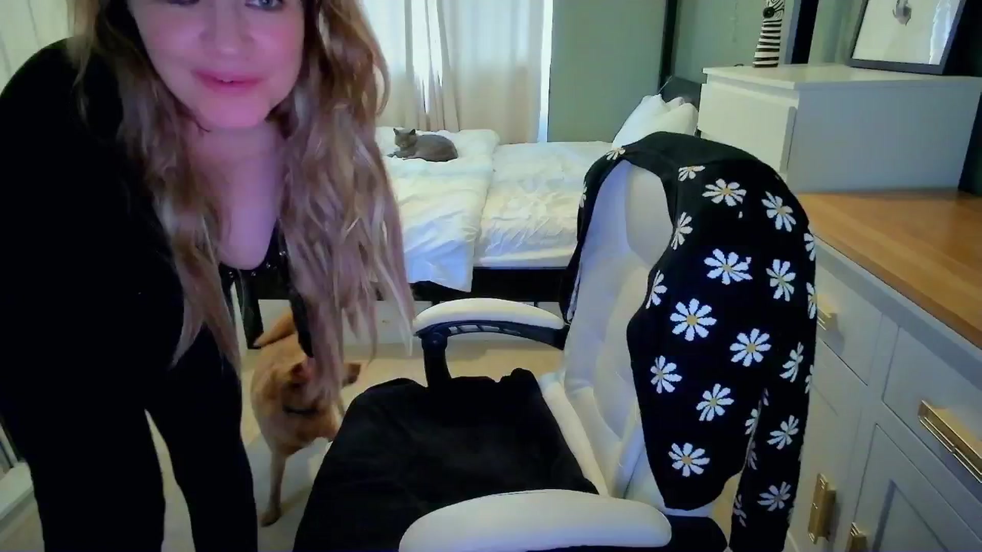 Gallery image thumbnail from BritHousewife's myfreecams stream on, 03/10/2026, 15:38 image 3 of 20