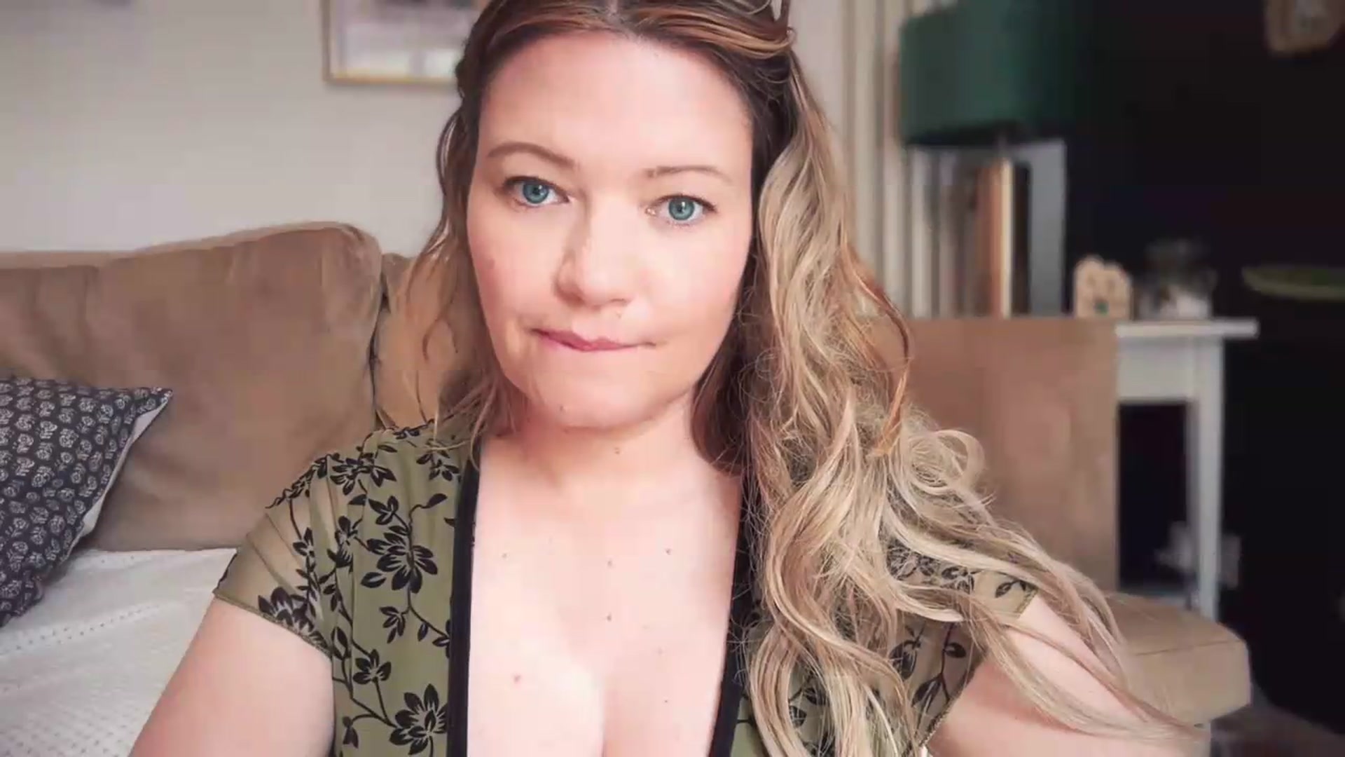 Gallery image thumbnail from BritHousewife's myfreecams stream on, 05/19/2026, 09:19 image 17 of 20