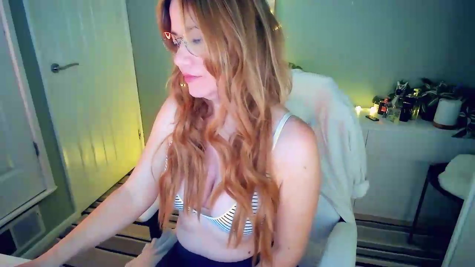 Gallery image thumbnail from BritHousewife's myfreecams stream on, 06/04/2026, 14:34 image 20 of 20