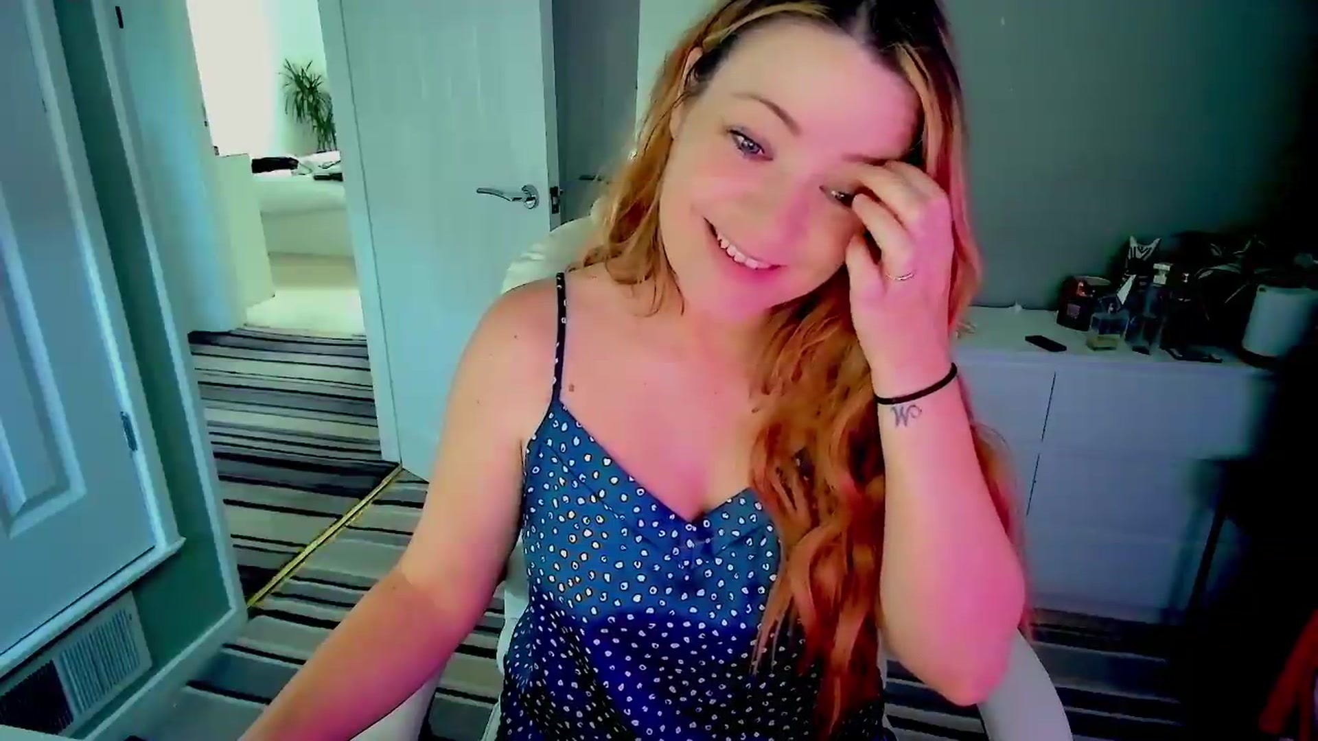 Gallery image thumbnail from BritHousewife's myfreecams stream on, 06/23/2026, 10:28 image 15 of 20