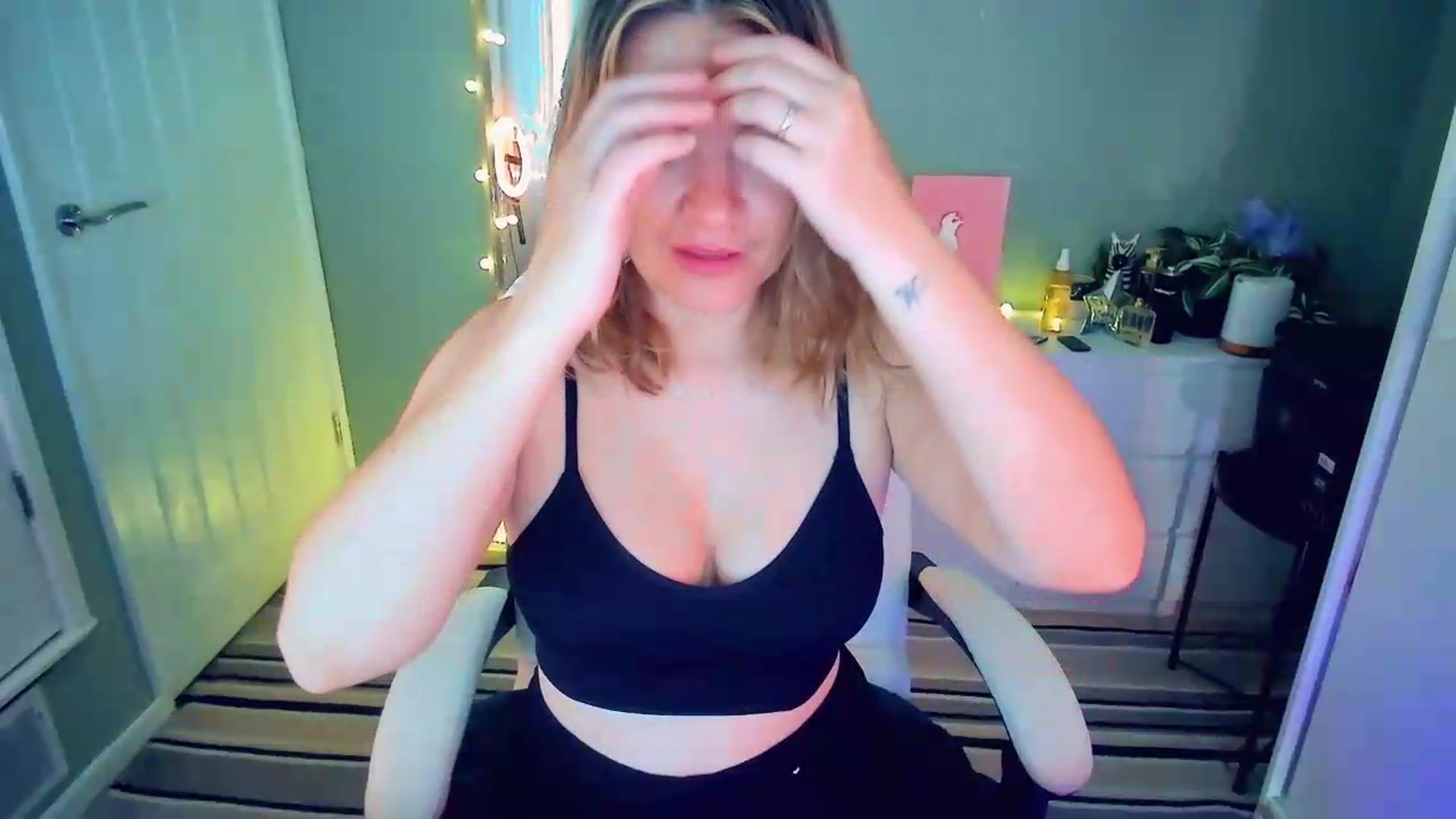 Gallery image thumbnail from BritHousewife's myfreecams stream on, 07/02/2026, 10:19 image 6 of 20