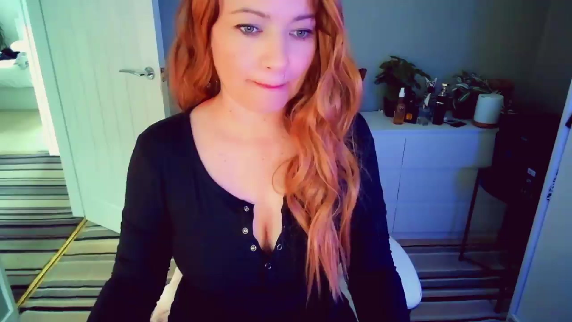Gallery image thumbnail from BritHousewife's myfreecams stream on, 07/21/2026, 14:51 image 10 of 20