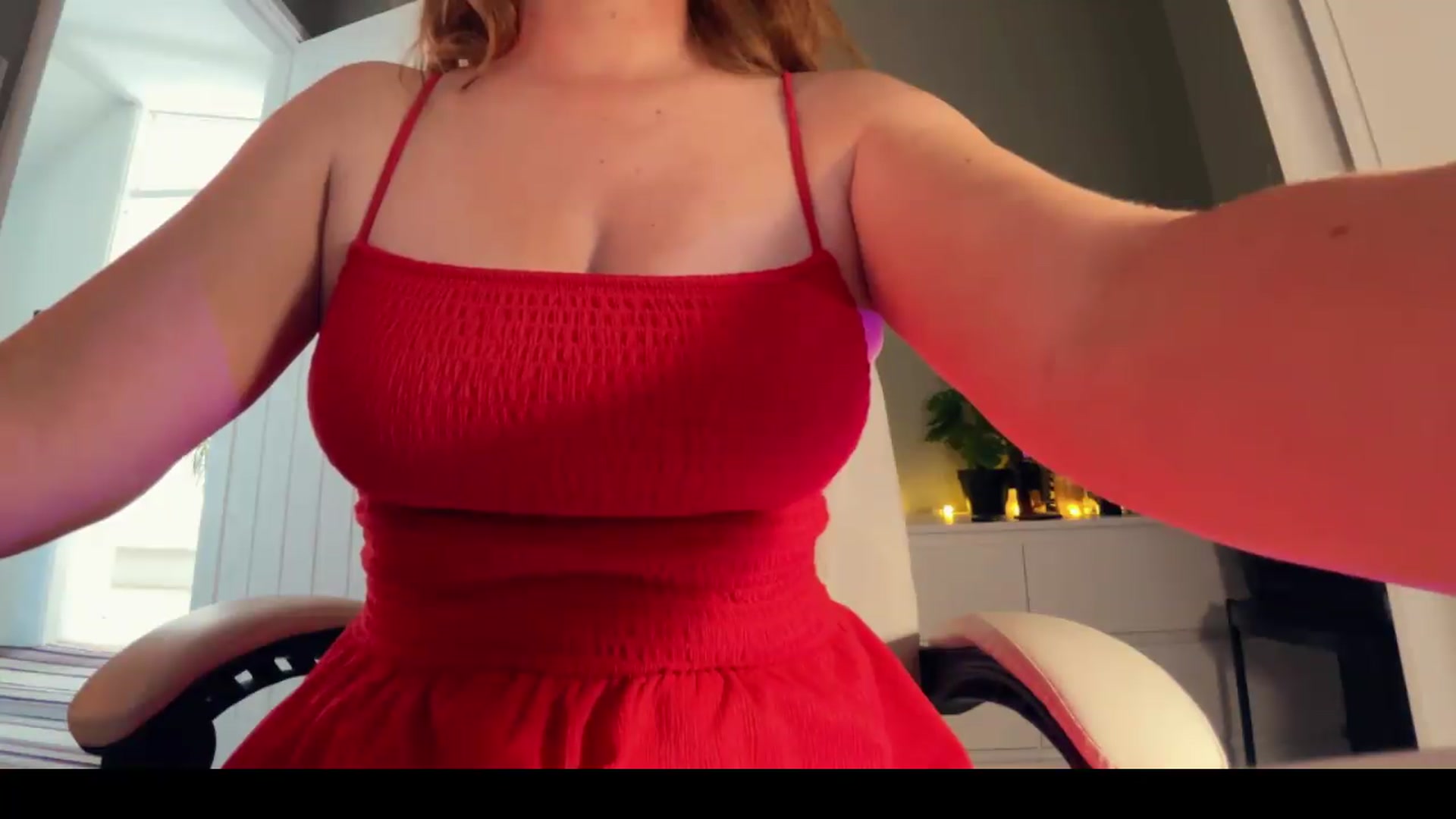 Gallery image thumbnail from BritHousewife's myfreecams stream on, 08/25/2026, 12:04 image 15 of 20
