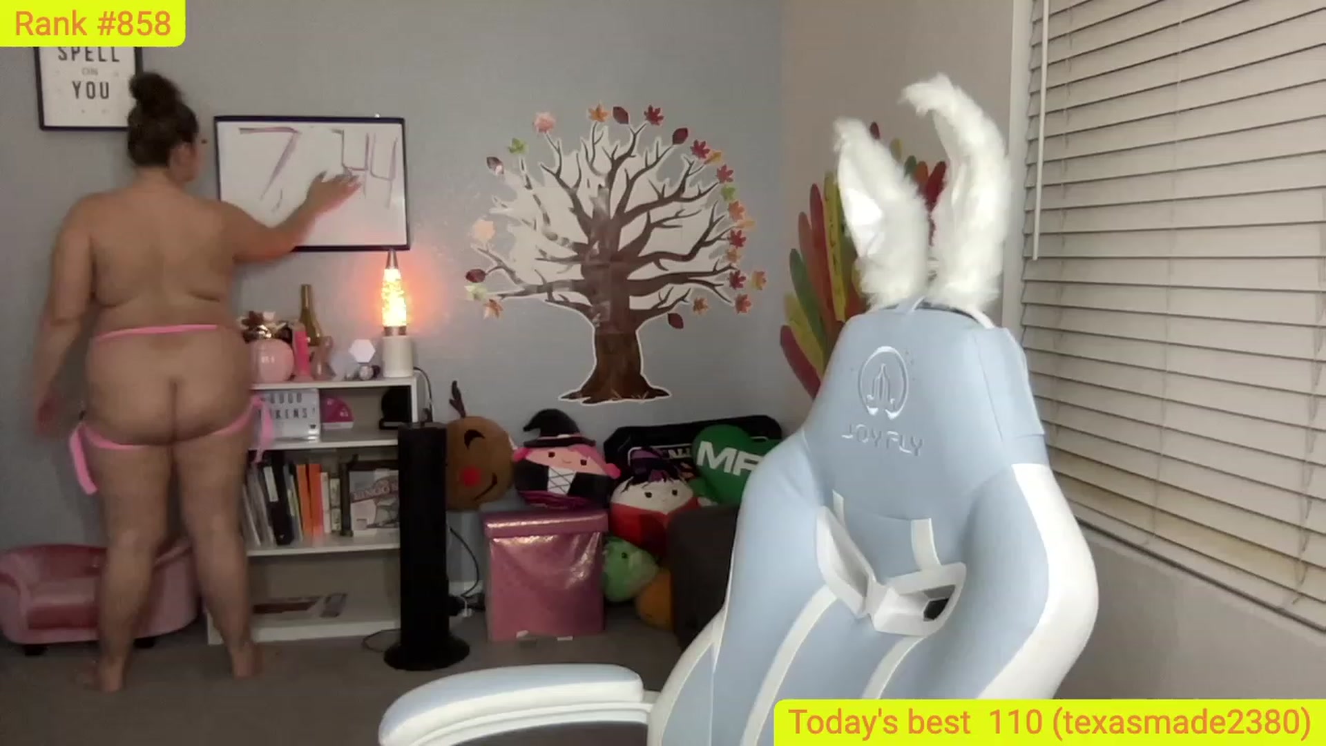 Gallery image thumbnail from BritanyBomber's myfreecams stream on, 11/29/2022, 08:44 image 14 of 20