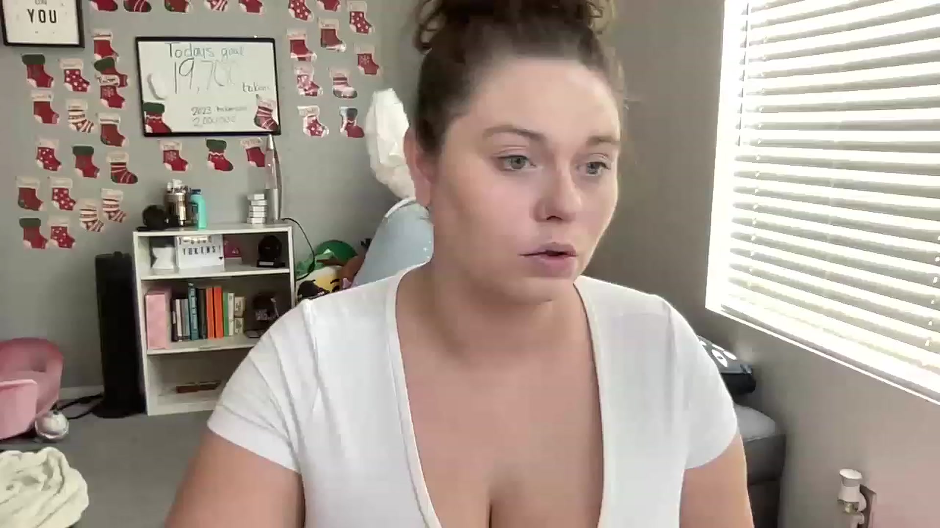 Gallery image thumbnail from BritanyBomber's myfreecams stream on, 01/01/2023, 21:51 image 10 of 20