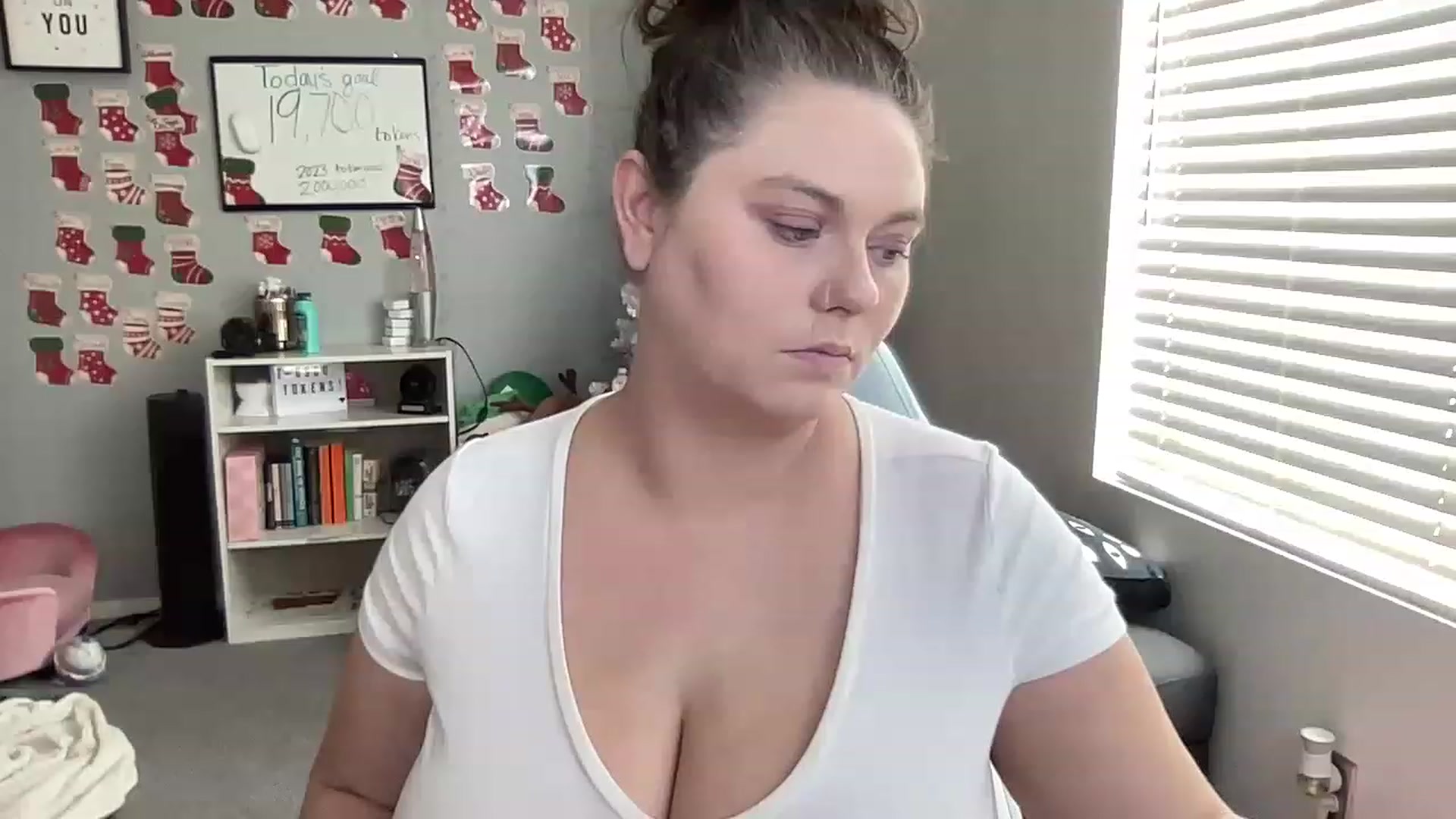 Gallery image thumbnail from BritanyBomber's myfreecams stream on, 01/01/2023, 21:51 image 11 of 20