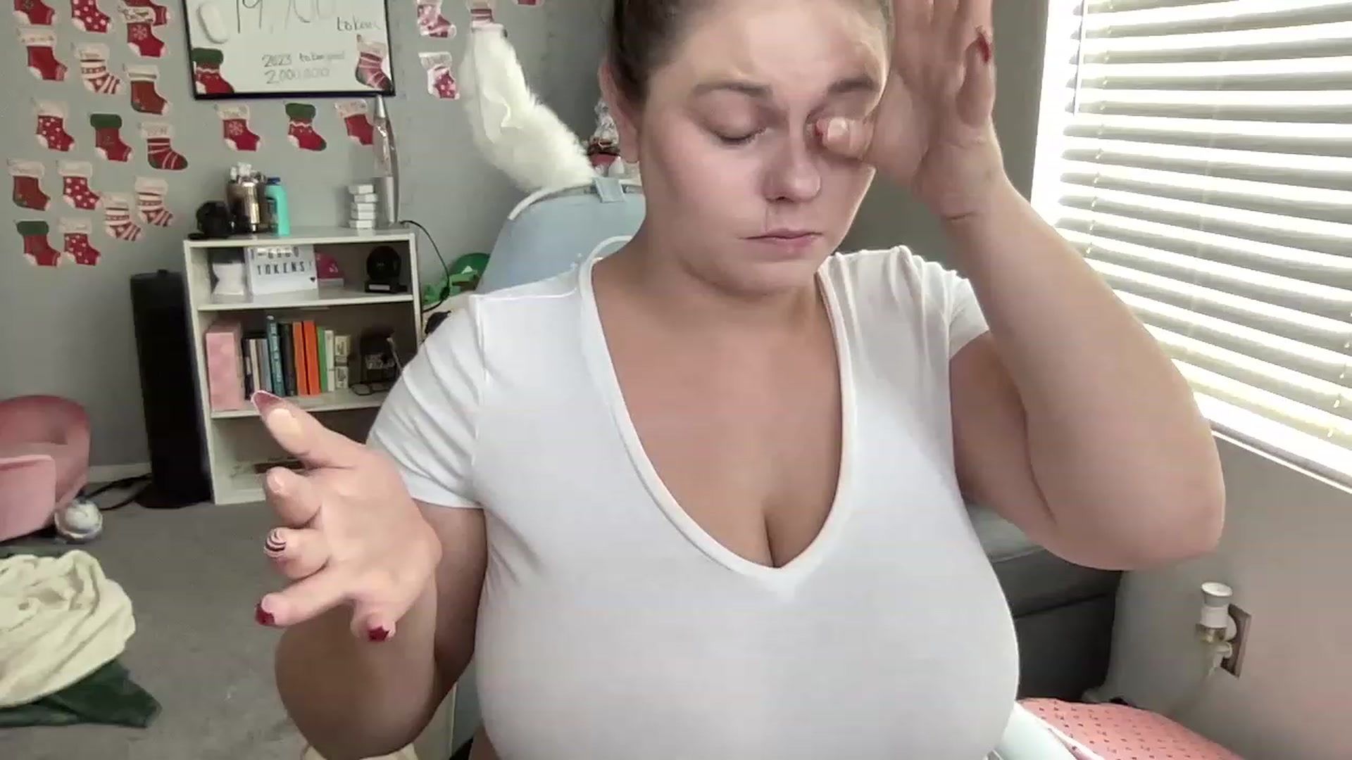 Gallery image thumbnail from BritanyBomber's myfreecams stream on, 01/01/2023, 21:51 image 5 of 20