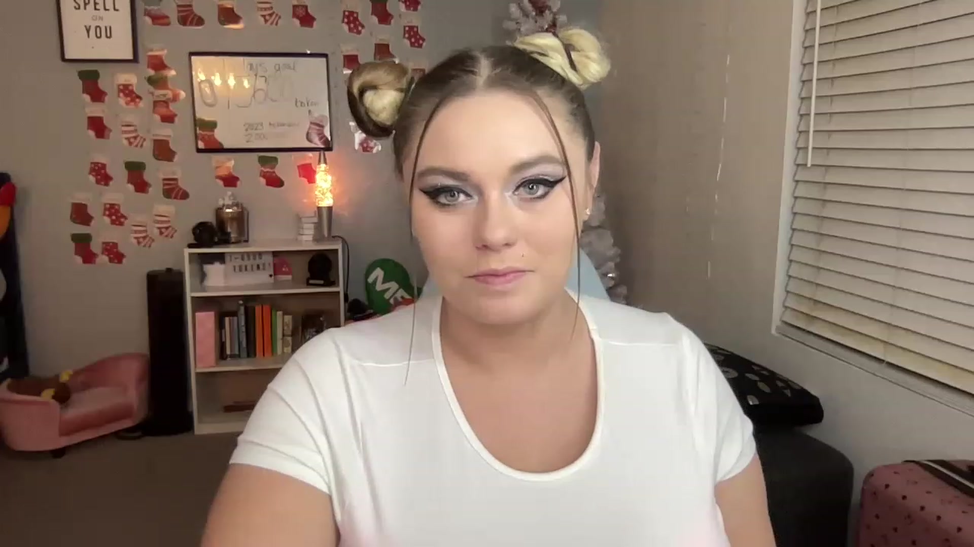 Gallery image thumbnail from BritanyBomber's myfreecams stream on, 01/02/2023, 09:02 image 20 of 20