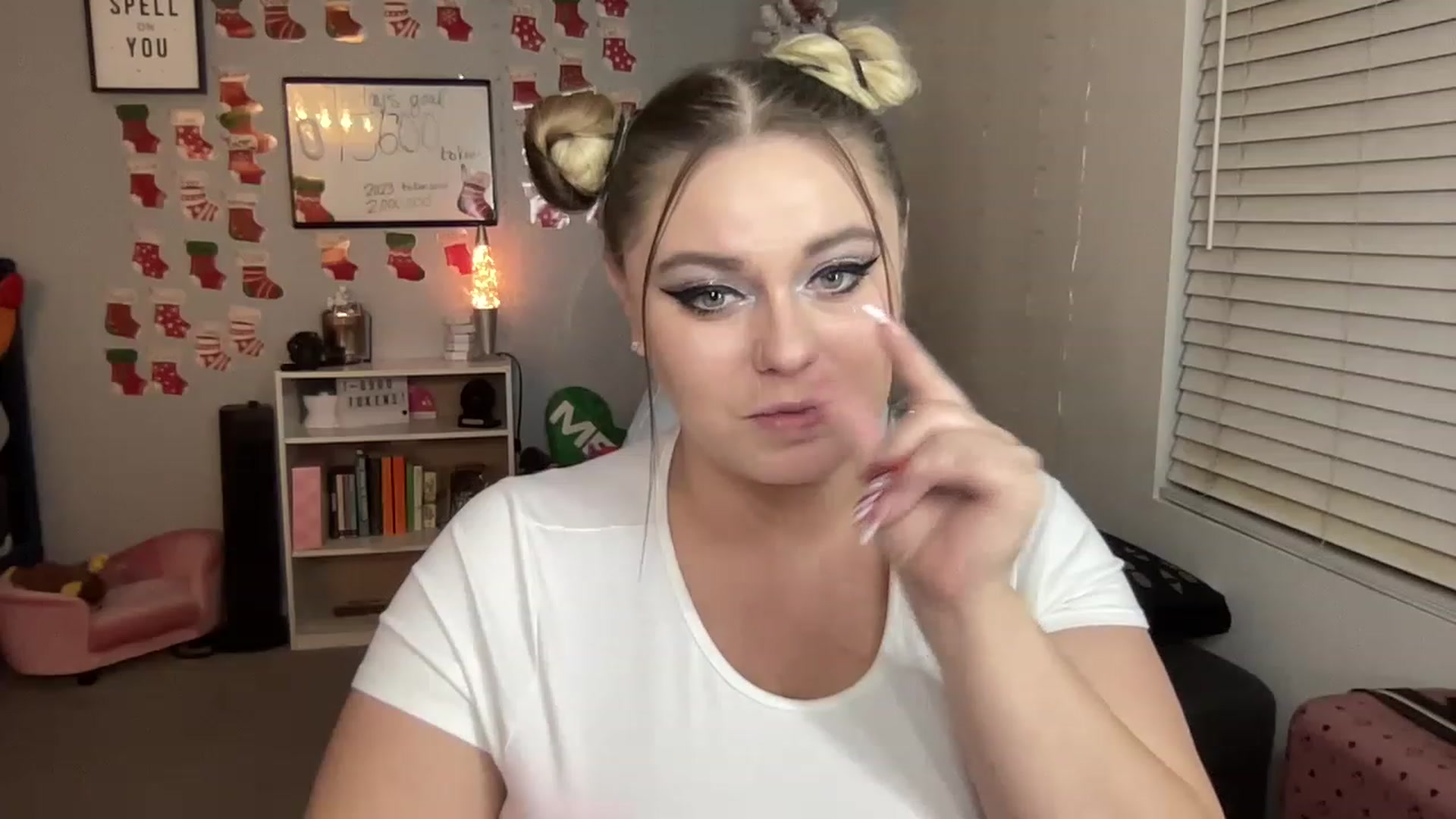 Gallery image thumbnail from BritanyBomber's myfreecams stream on, 01/02/2023, 09:02 image 18 of 20