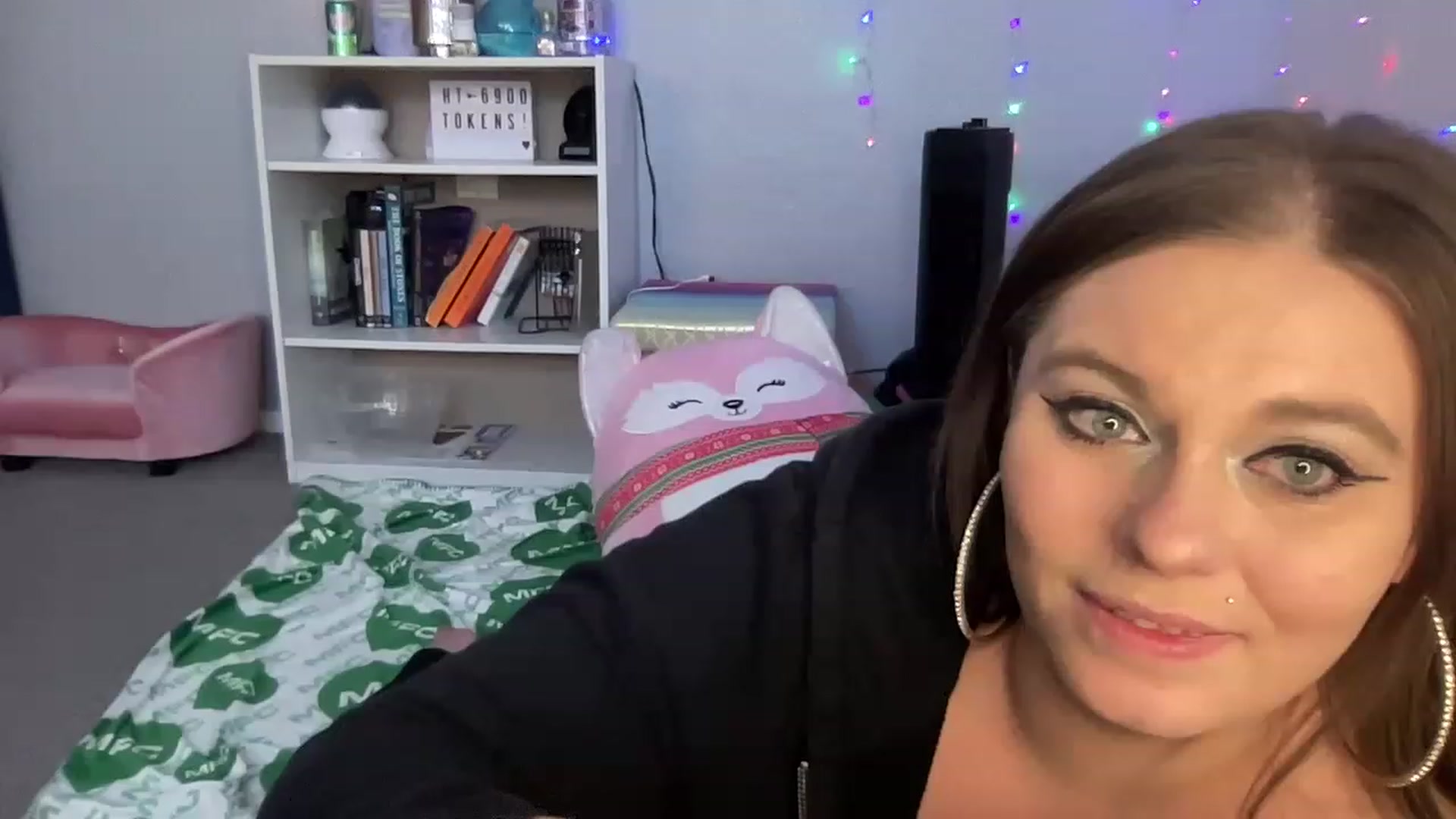 Gallery image thumbnail from BritanyBomber's myfreecams stream on, 01/27/2023, 10:54 image 3 of 20