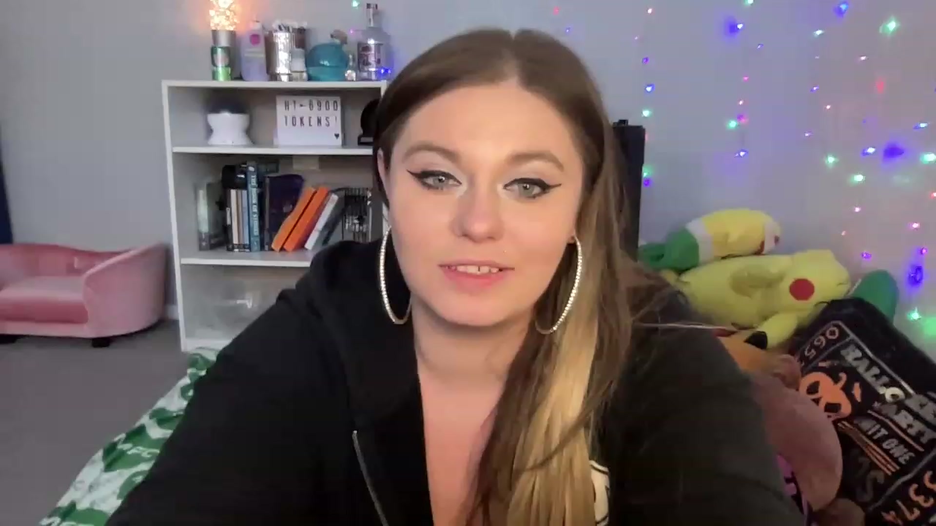 Gallery image thumbnail from BritanyBomber's myfreecams stream on, 01/27/2023, 10:54 image 1 of 20