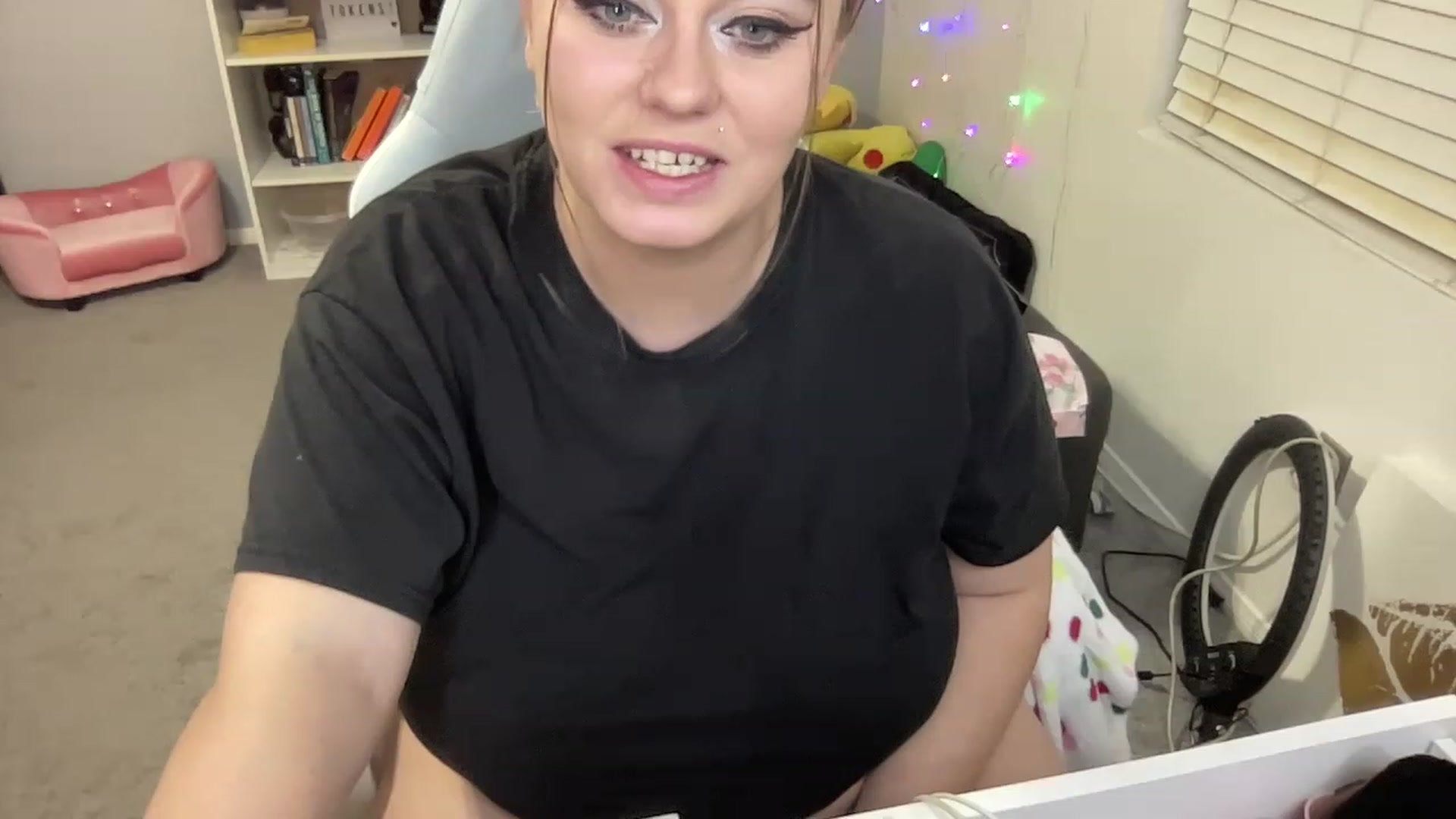 Gallery image thumbnail from BritanyBomber's myfreecams stream on, 01/30/2023, 10:06 image 4 of 20