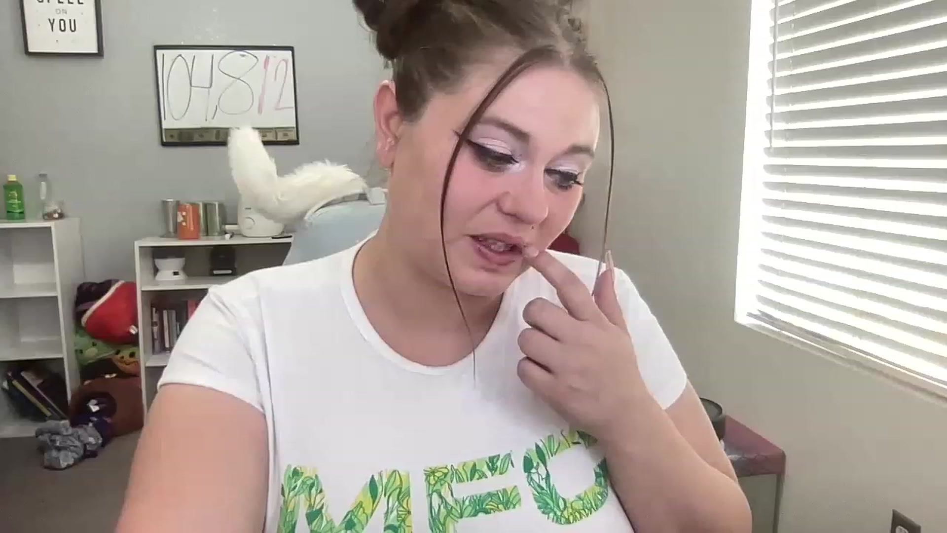 Gallery image thumbnail from BritanyBomber's myfreecams stream on, 05/21/2023, 22:33 image 5 of 20