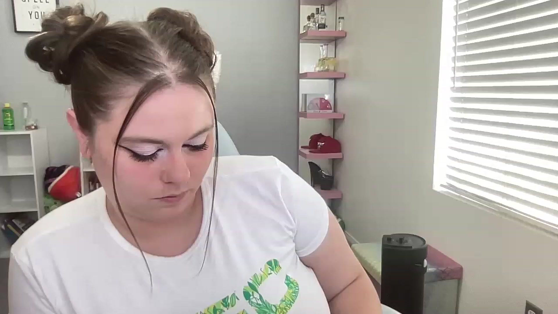 Gallery image thumbnail from BritanyBomber's myfreecams stream on, 05/21/2023, 22:33 image 2 of 20