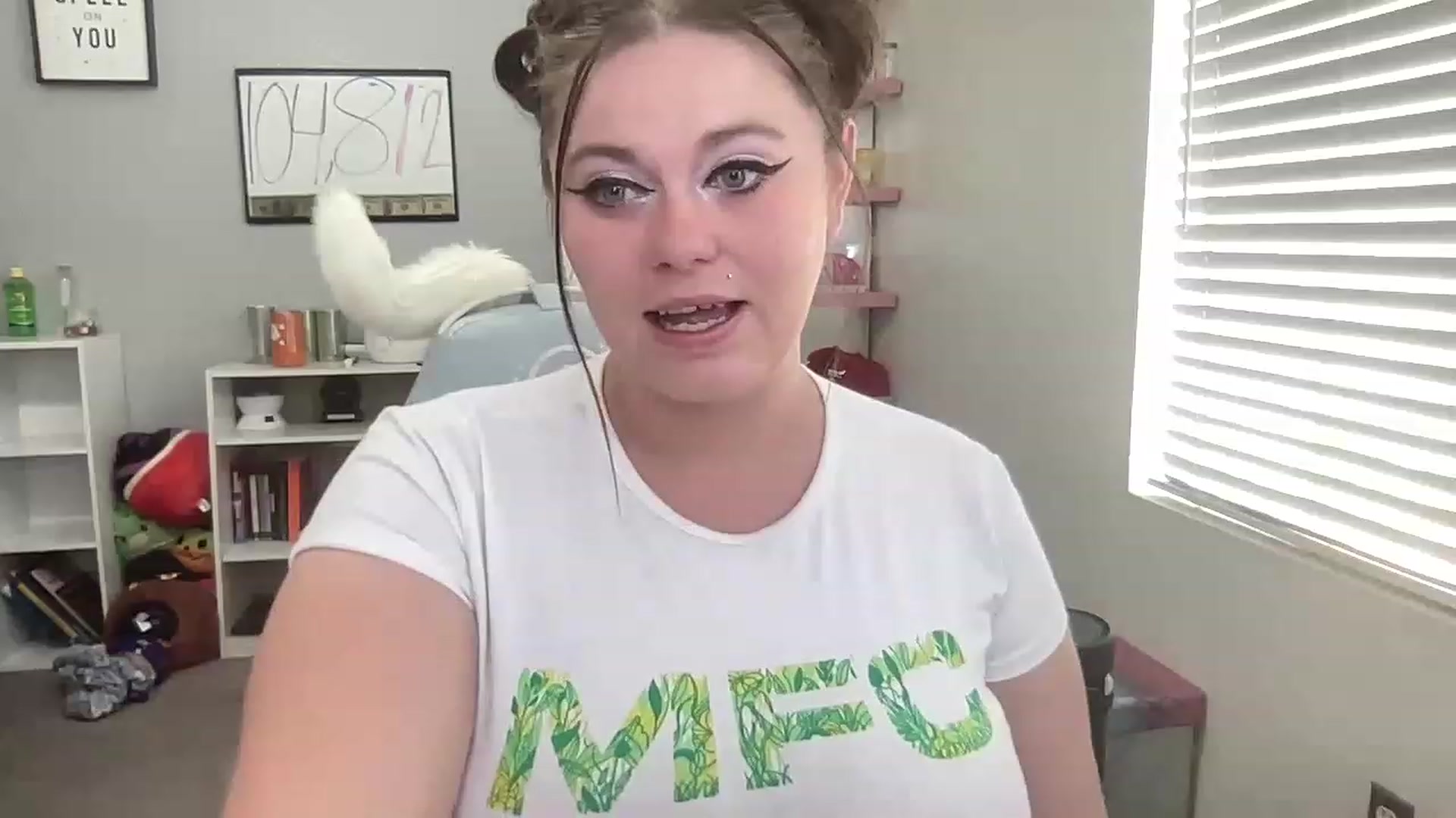 Gallery image thumbnail from BritanyBomber's myfreecams stream on, 05/21/2023, 22:33 image 3 of 20