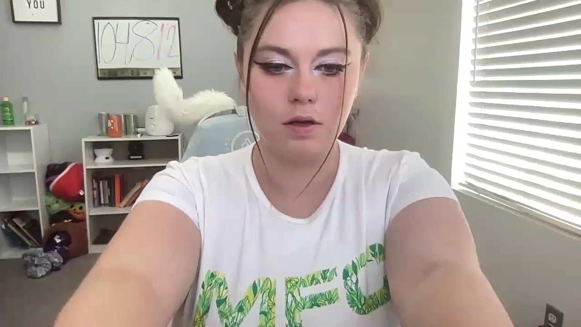 Gallery image thumbnail from BritanyBomber's myfreecams stream on, 05/21/2023, 22:33 image 6 of 20