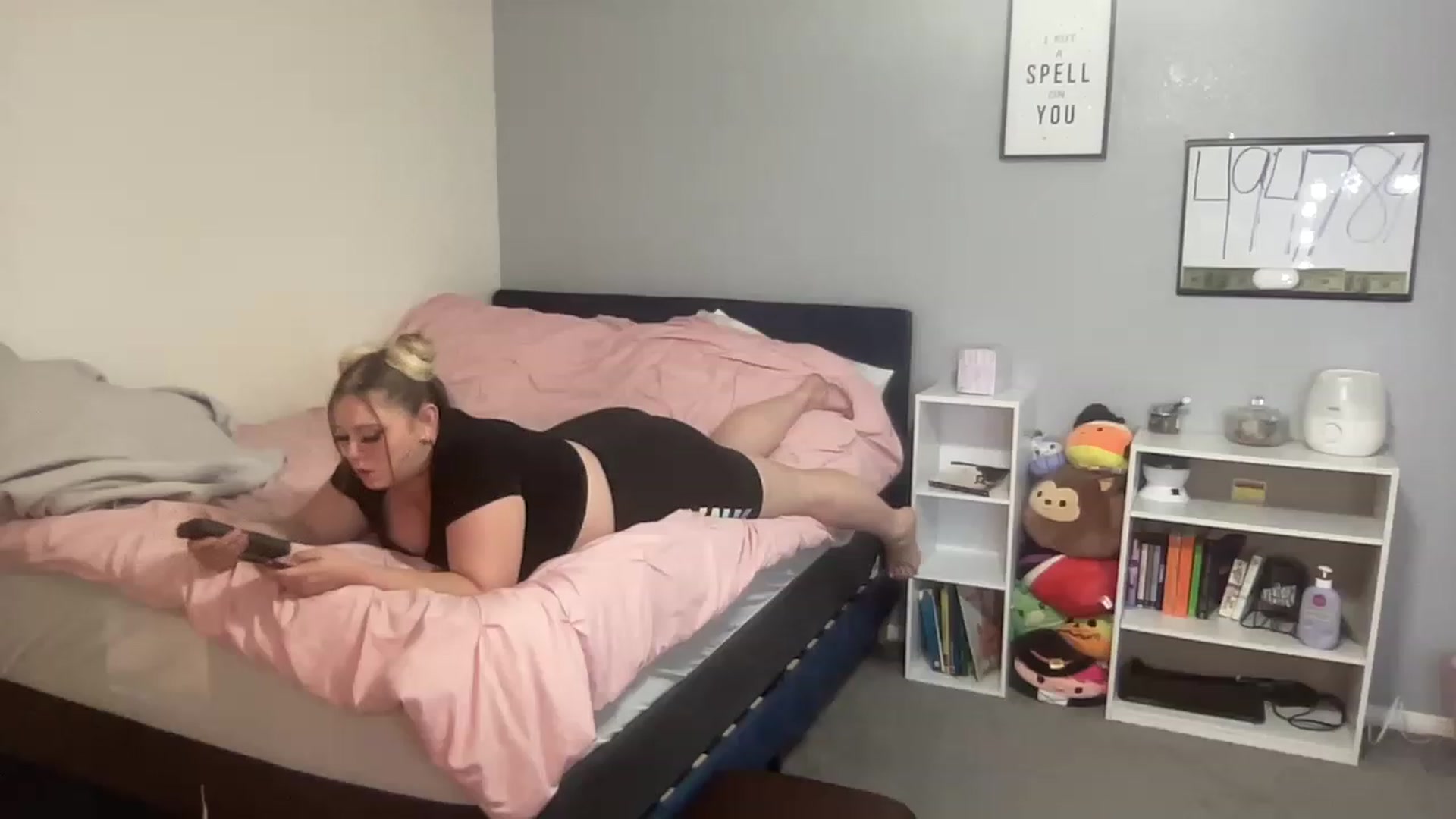 Gallery image thumbnail from BritanyBomber's myfreecams stream on, 06/02/2023, 08:34 image 17 of 20