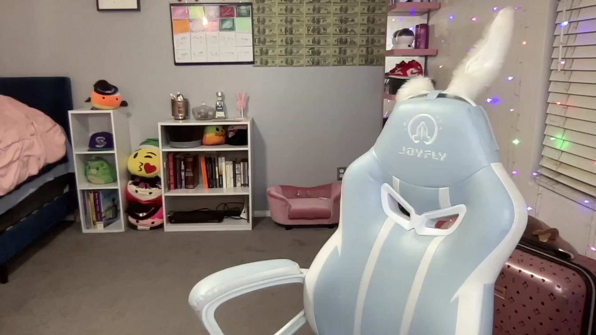 Gallery image thumbnail from BritanyBomber's myfreecams stream on, 08/29/2023, 08:04 image 18 of 20