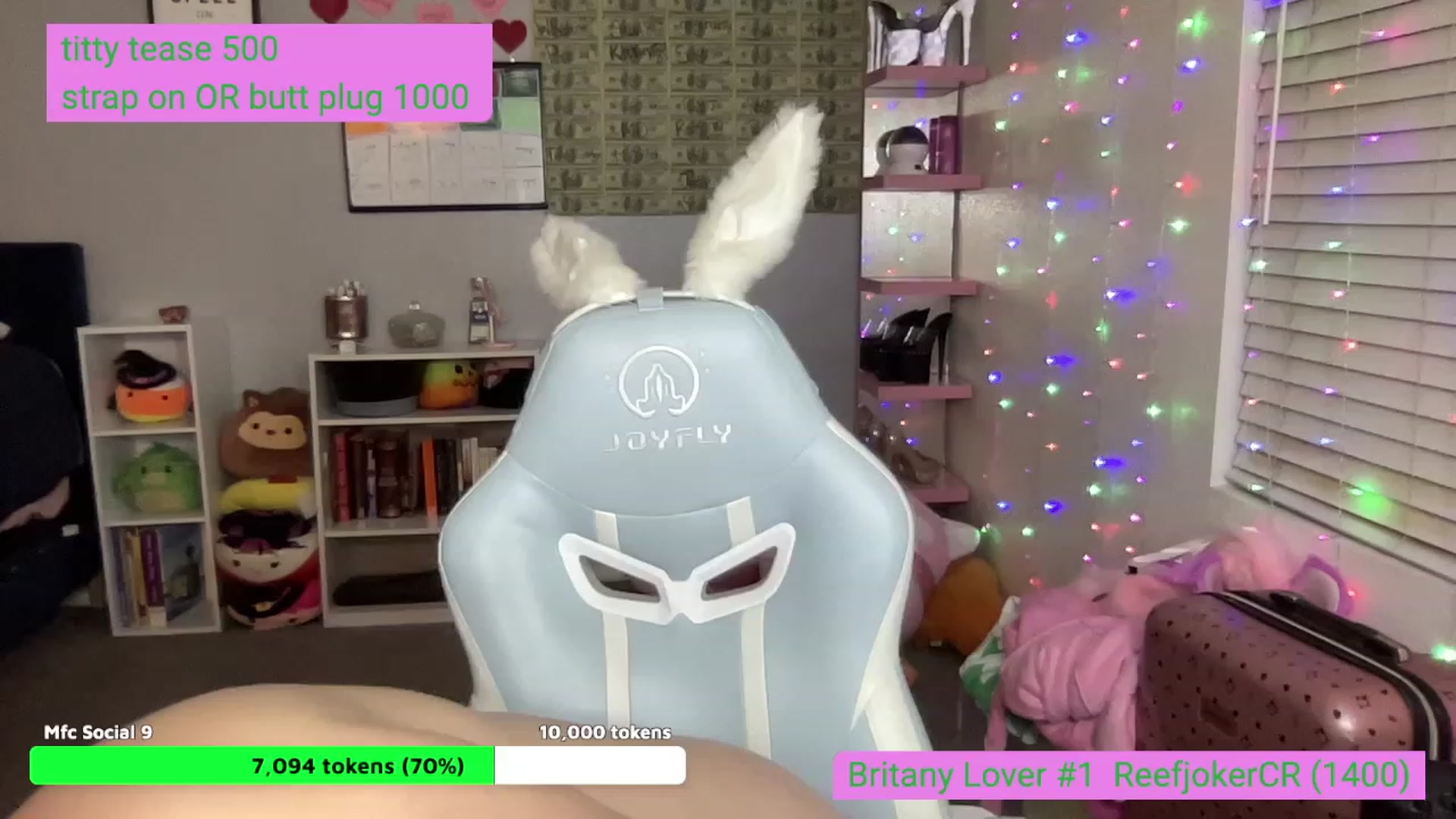Gallery image thumbnail from BritanyBomber's myfreecams stream on, 09/02/2023, 09:38 image 4 of 20