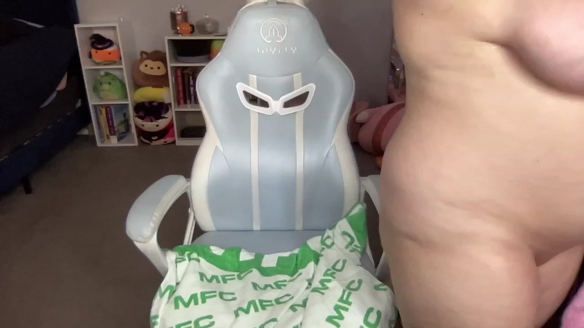 Gallery image thumbnail from BritanyBomber's myfreecams stream on, 09/04/2023, 10:25 image 6 of 20