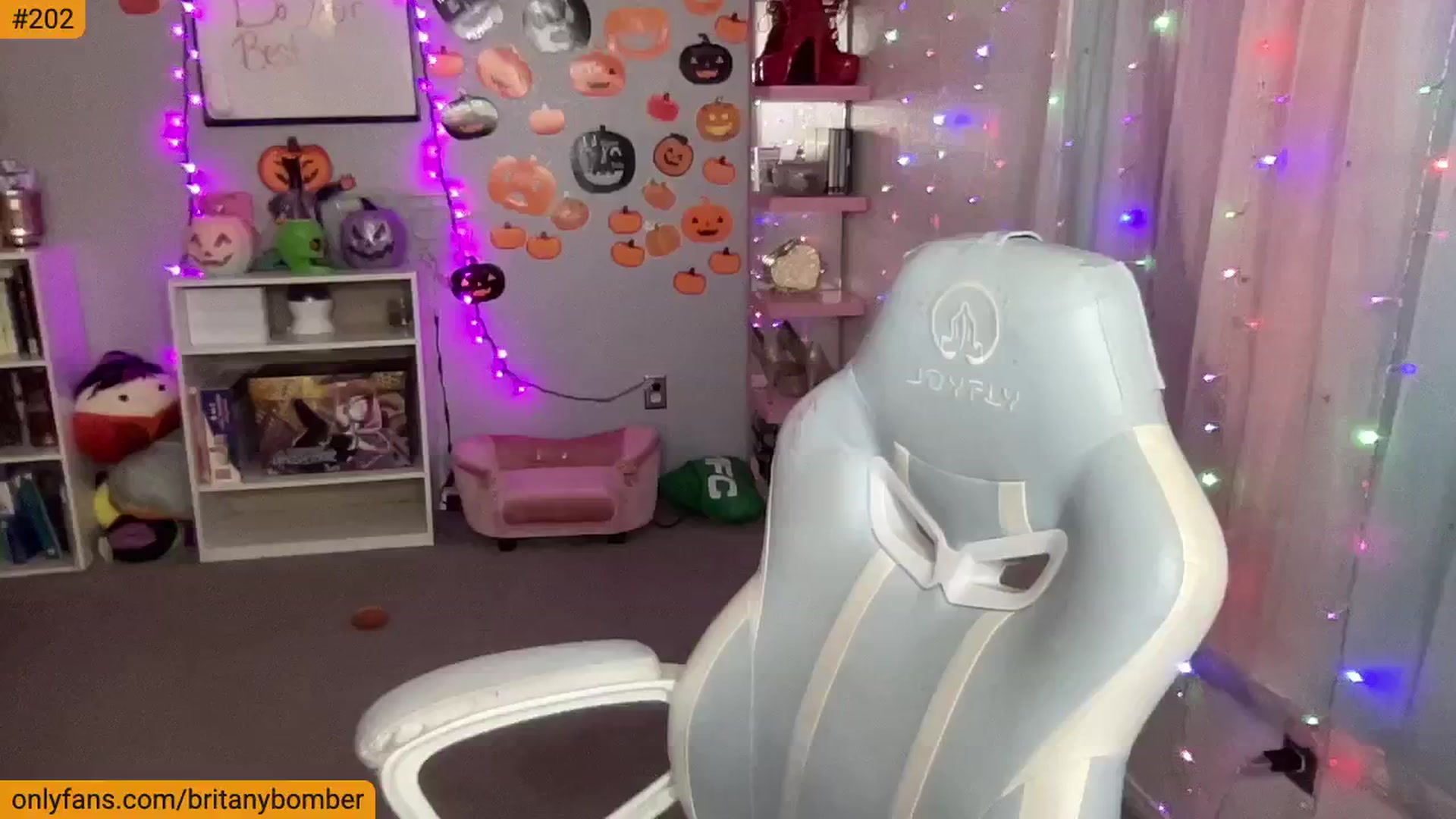 Gallery image thumbnail from BritanyBomber's myfreecams stream on, 11/04/2024, 09:16 image 14 of 20