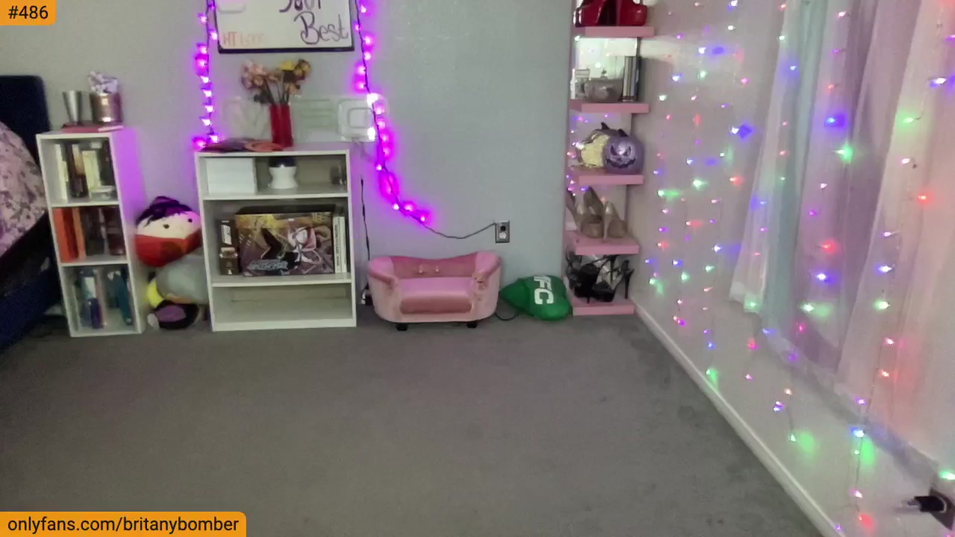 Gallery image thumbnail from BritanyBomber's myfreecams stream on, 11/11/2024, 08:28 image 4 of 20