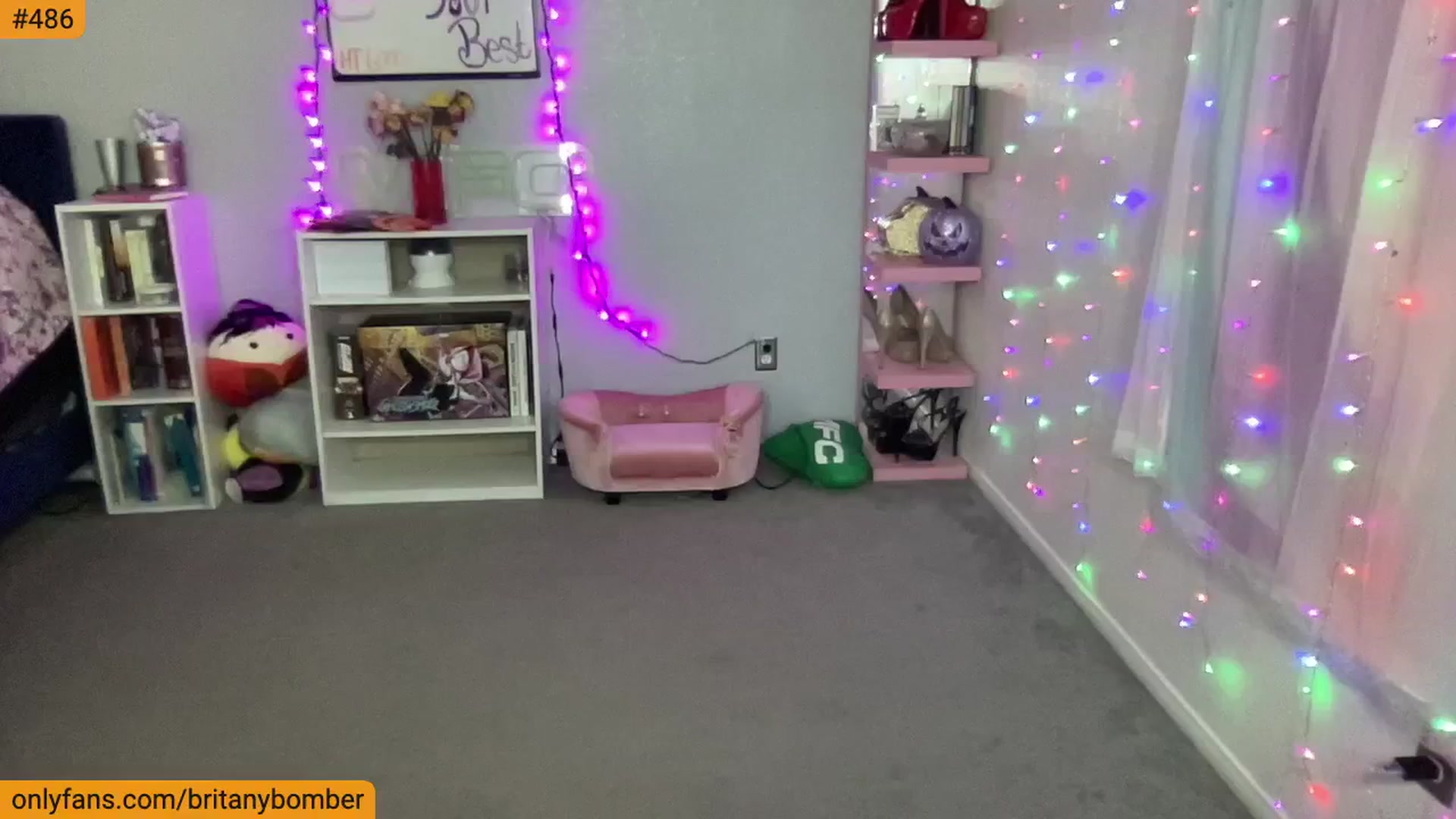 Gallery image thumbnail from BritanyBomber's myfreecams stream on, 11/11/2024, 08:28 image 3 of 20