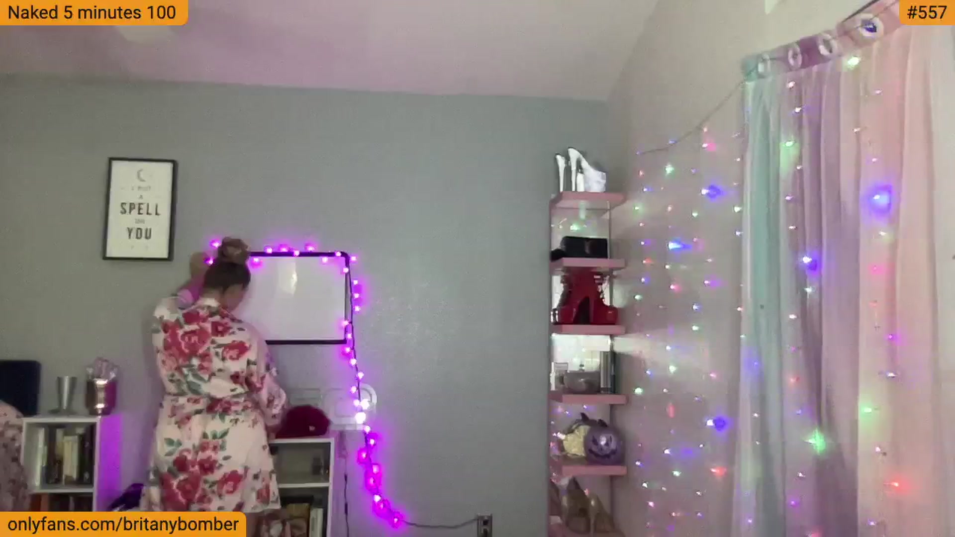 Gallery image thumbnail from BritanyBomber's myfreecams stream on, 11/19/2024, 08:49 image 6 of 20