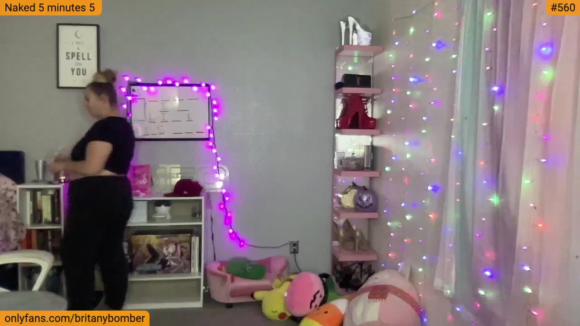 Gallery image thumbnail from BritanyBomber's myfreecams stream on, 11/19/2024, 08:49 image 14 of 20