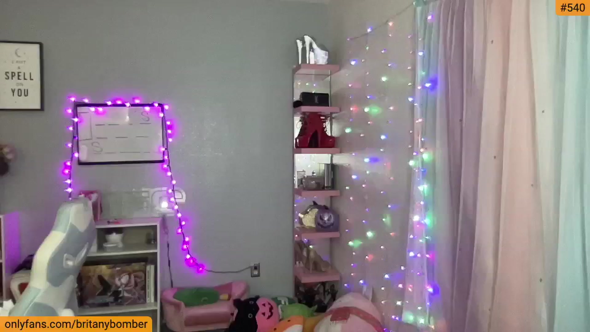 Gallery image thumbnail from BritanyBomber's myfreecams stream on, 11/24/2024, 09:19 image 5 of 20