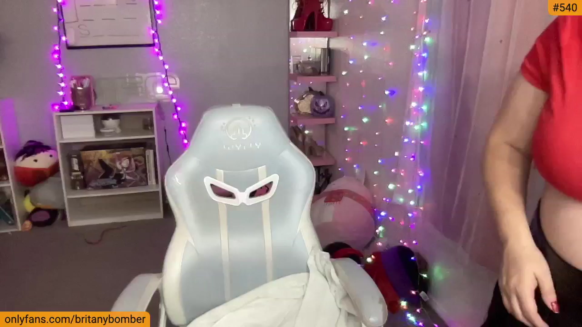 Gallery image thumbnail from BritanyBomber's myfreecams stream on, 11/24/2024, 09:19 image 4 of 20