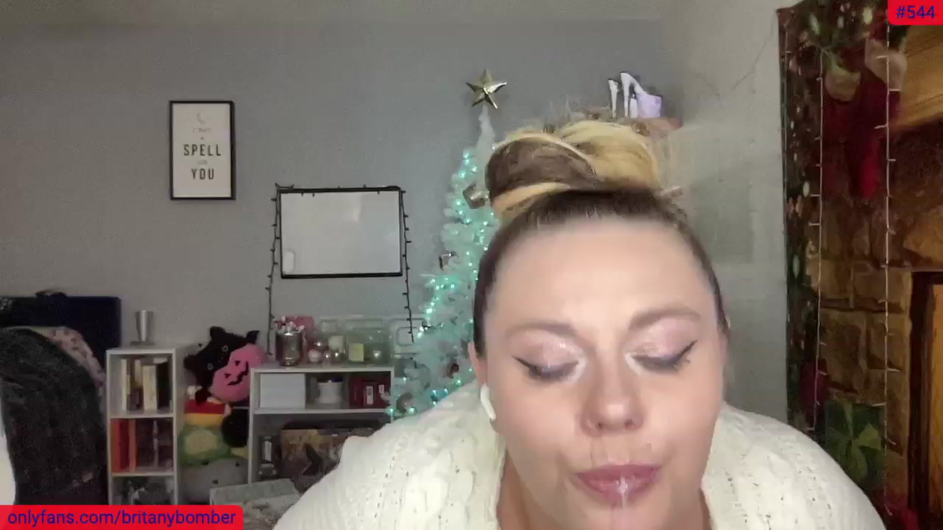 Gallery image thumbnail from BritanyBomber's myfreecams stream on, 12/16/2024, 08:09 image 18 of 20