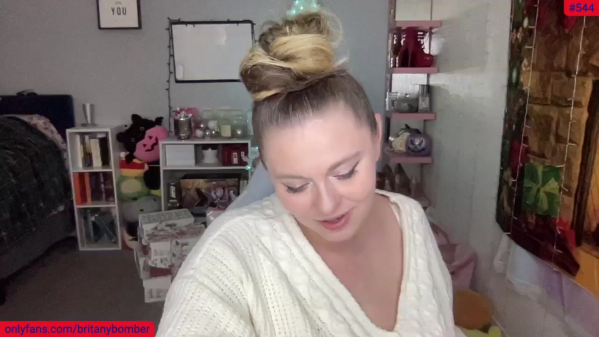 Gallery image thumbnail from BritanyBomber's myfreecams stream on, 12/16/2024, 08:09 image 19 of 20