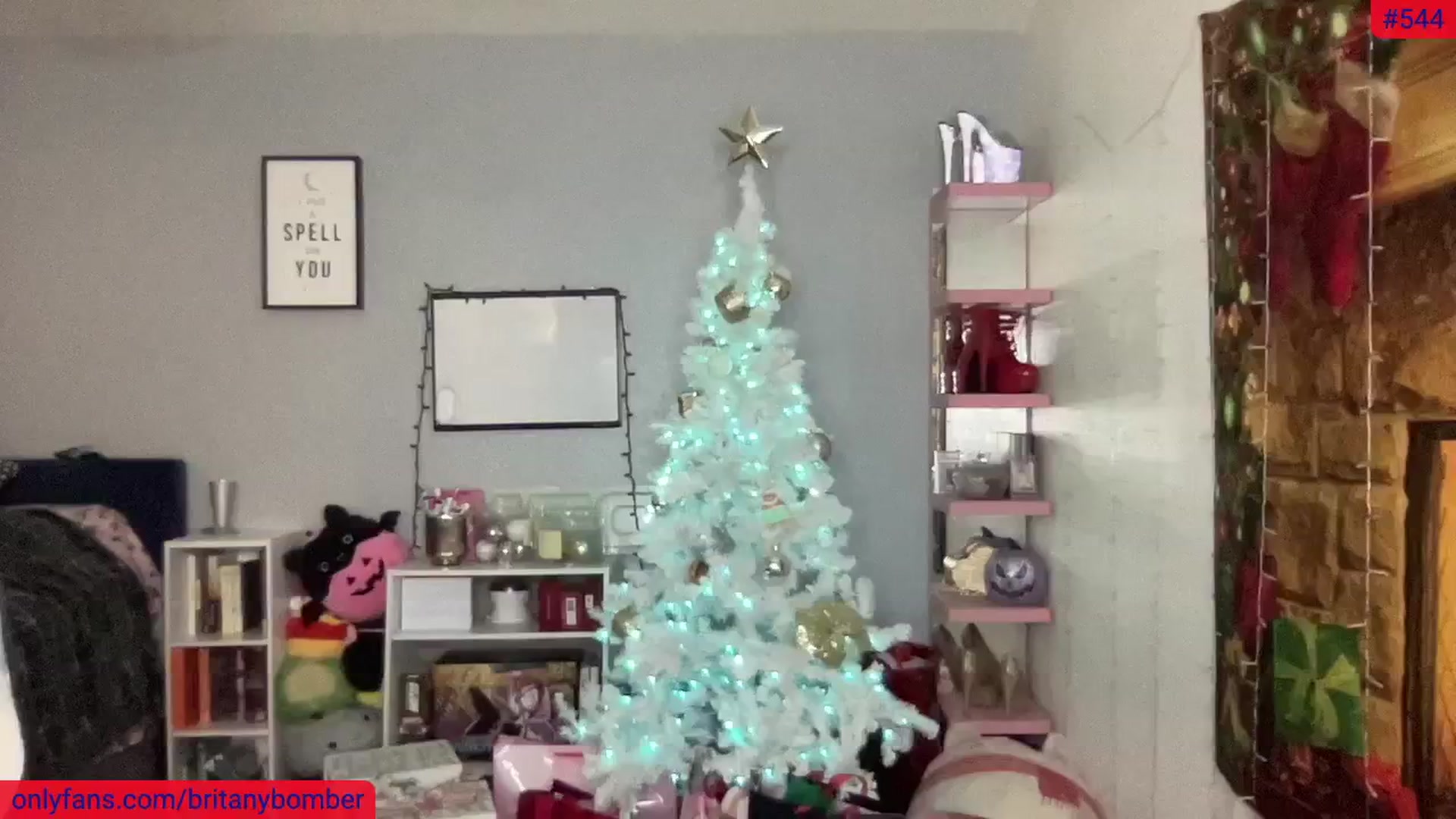 Gallery image thumbnail from BritanyBomber's myfreecams stream on, 12/16/2024, 08:09 image 16 of 20