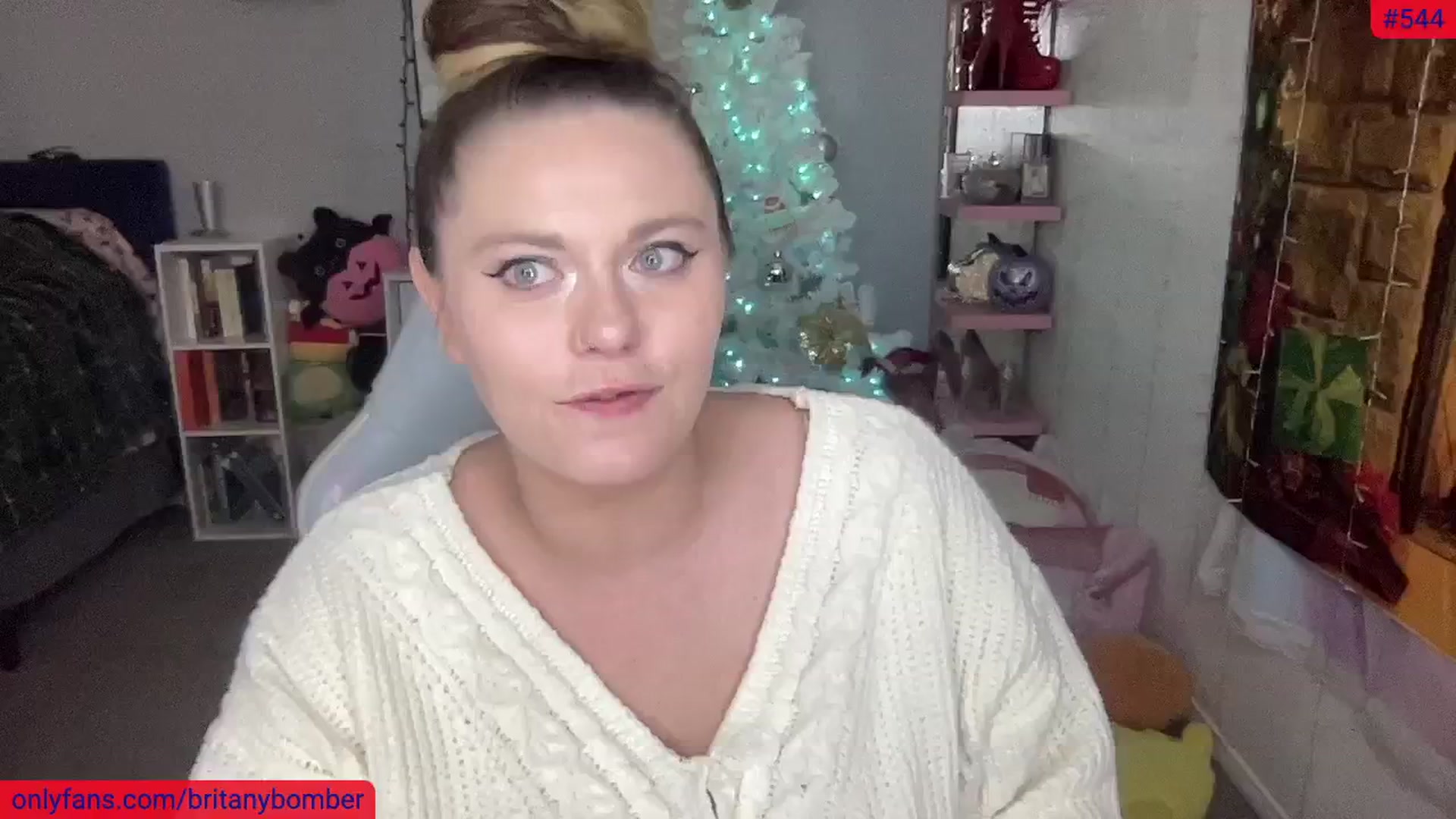 Gallery image thumbnail from BritanyBomber's myfreecams stream on, 12/16/2024, 08:09 image 7 of 20