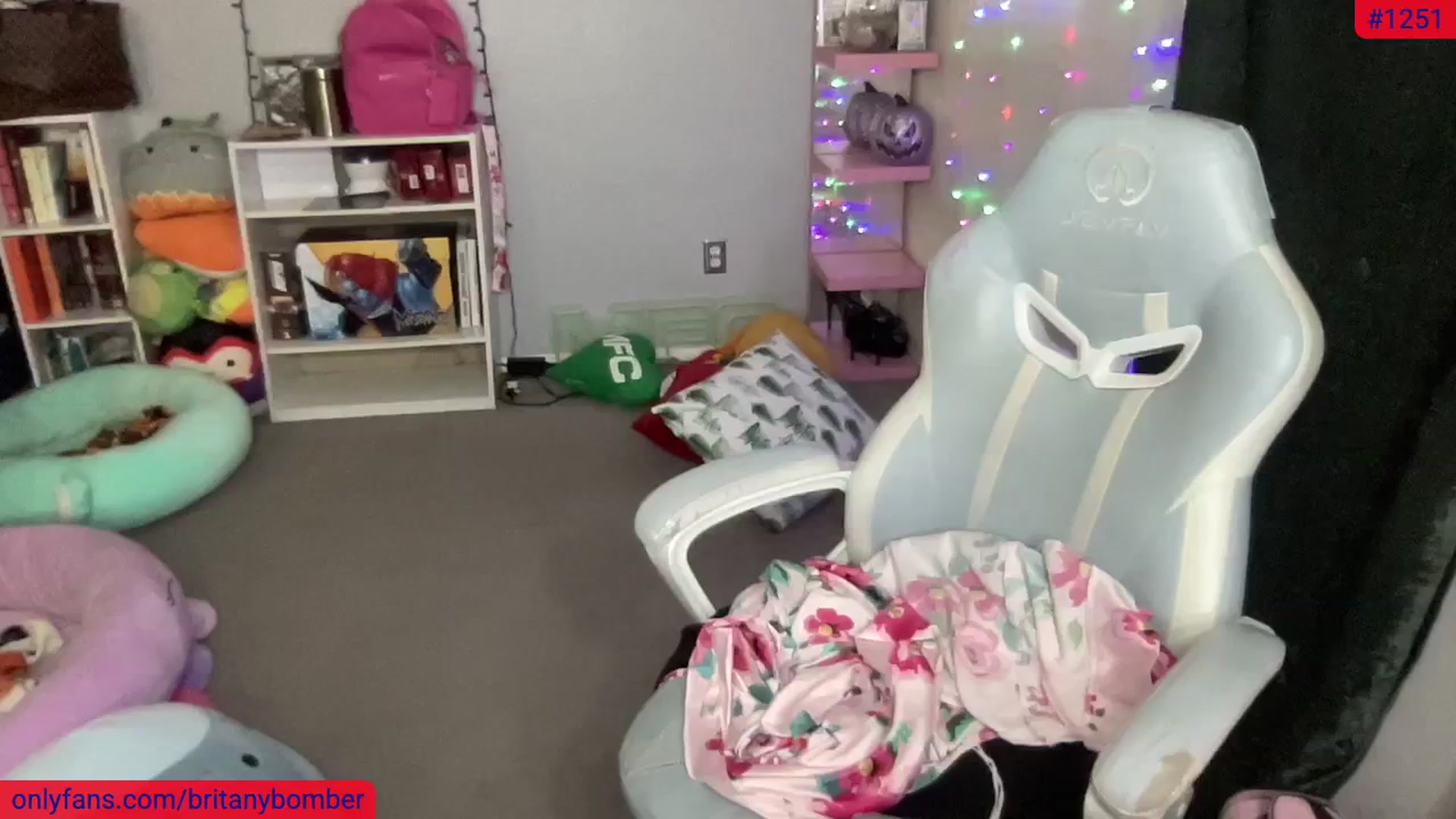 Gallery image thumbnail from BritanyBomber's myfreecams stream on, 01/25/2025, 10:32 image 1 of 20