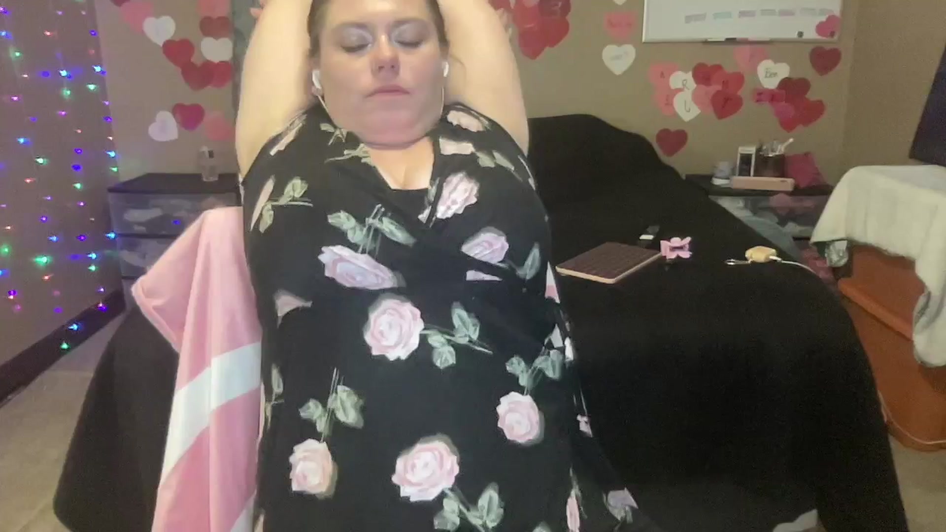 Gallery image thumbnail from BritanyBomber's myfreecams stream on, 04/13/2026, 08:34 image 6 of 20