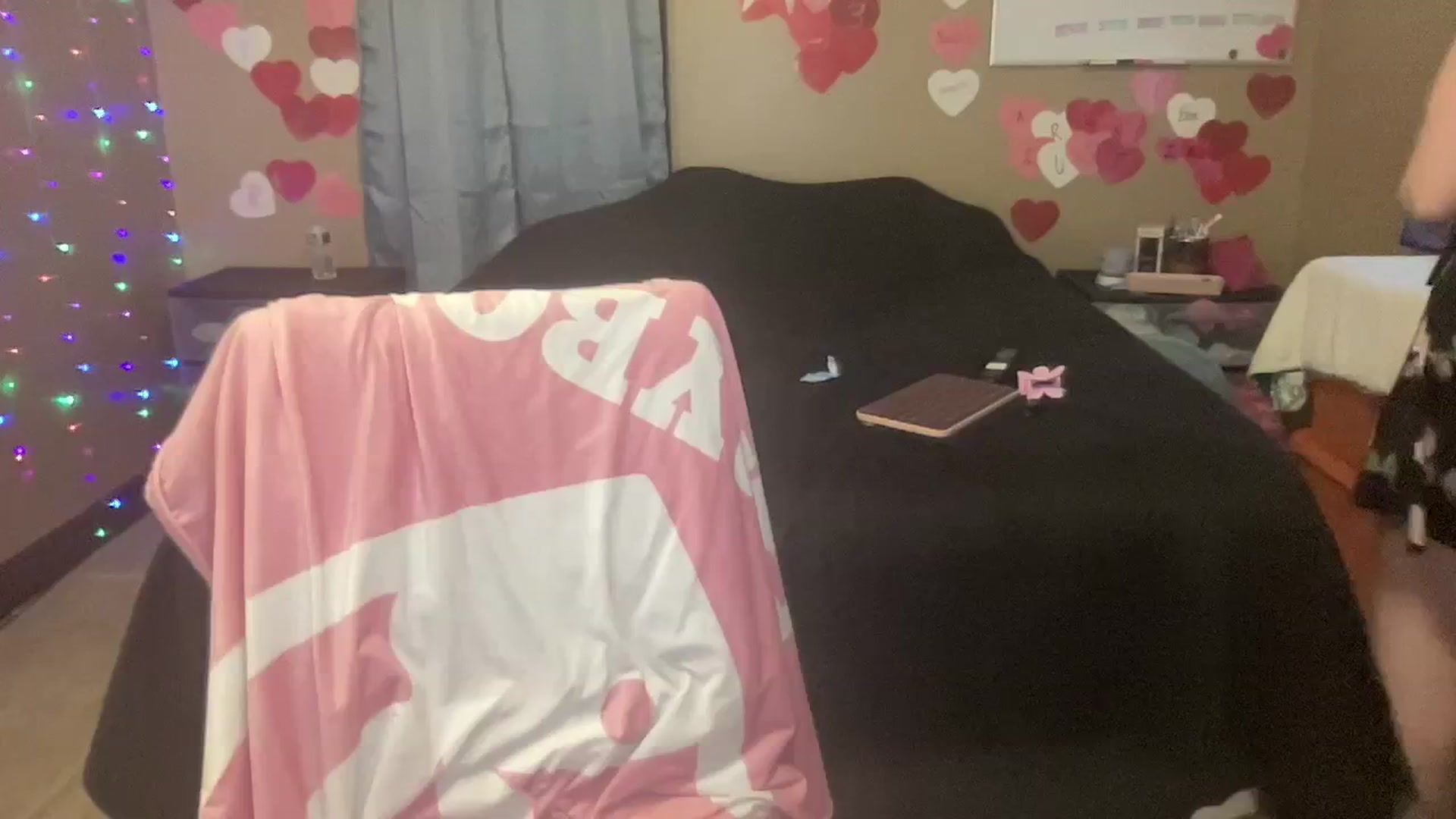 Gallery image thumbnail from BritanyBomber's myfreecams stream on, 04/13/2026, 08:34 image 14 of 20