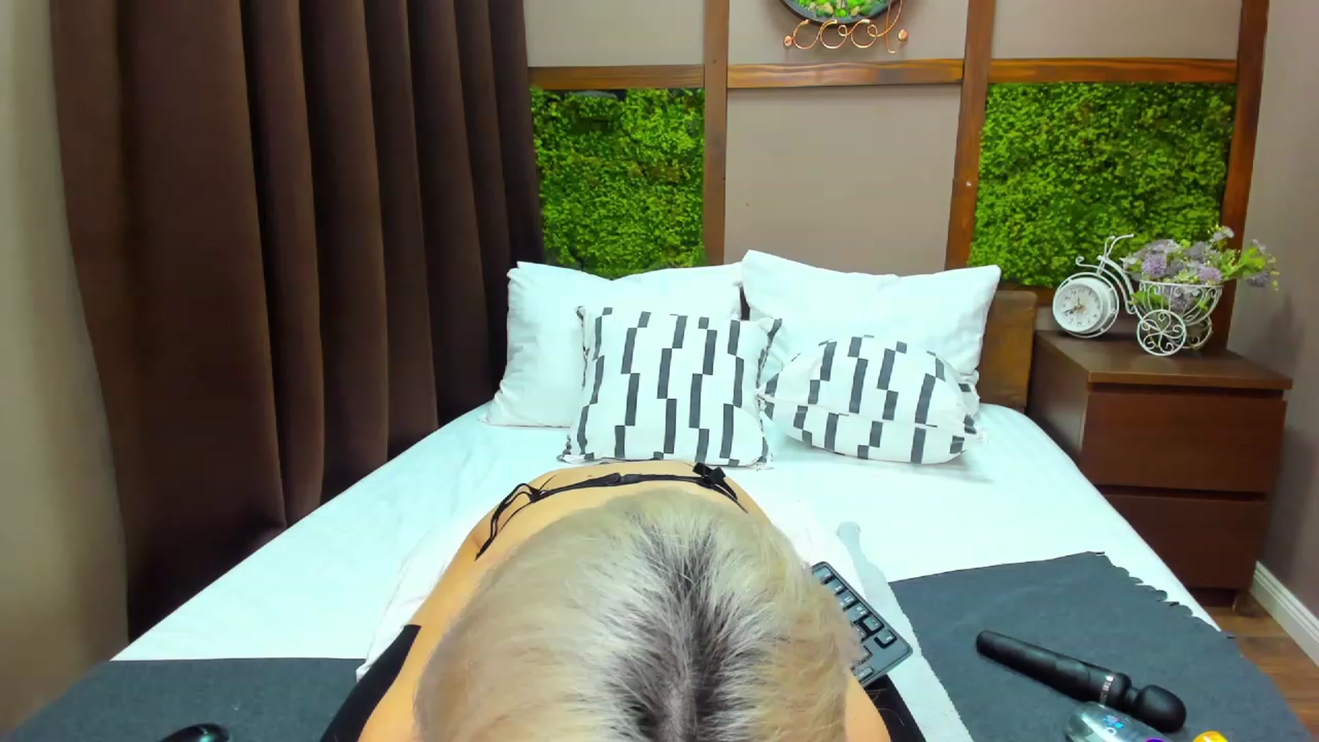 Gallery image thumbnail from BritanyFaris's myfreecams stream on, 02/22/2024, 03:45 image 8 of 20