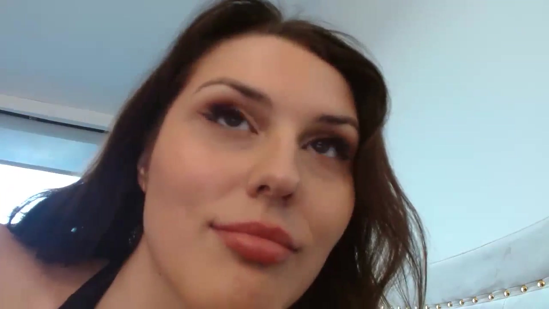 Gallery image thumbnail from Britheawkward's myfreecams stream on, 05/05/2024, 11:18 image 6 of 20