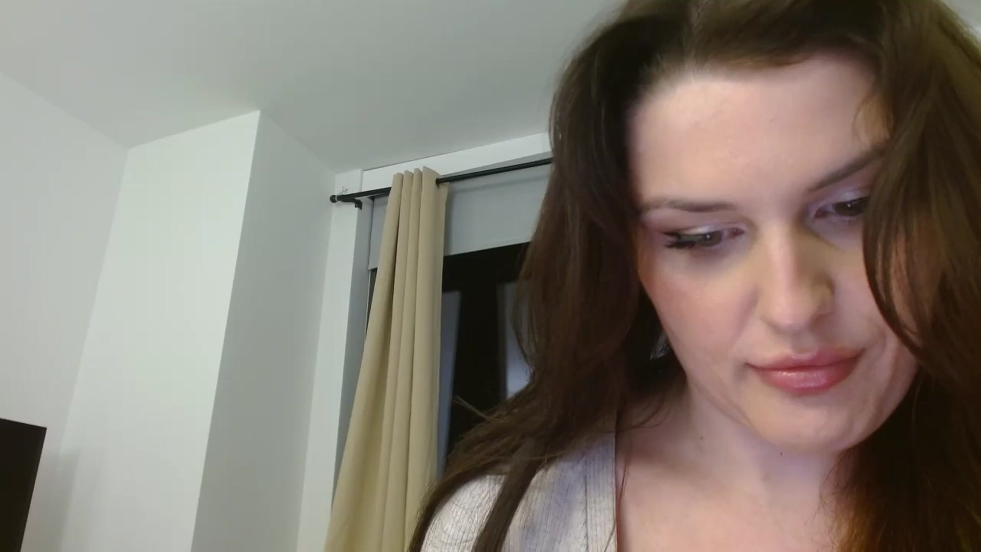 Gallery image thumbnail from Britheawkward's myfreecams stream on, 05/17/2024, 06:39 image 17 of 20