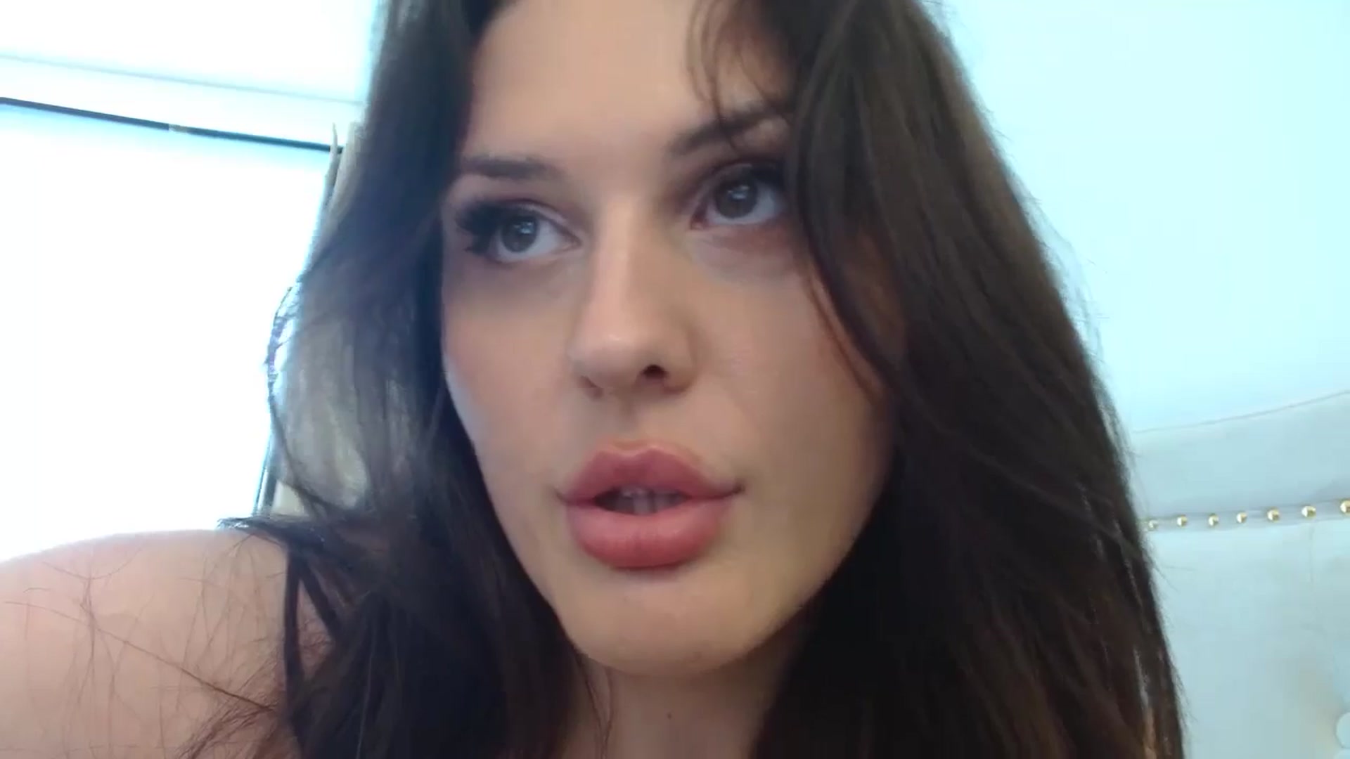 Gallery image thumbnail from Britheawkward's myfreecams stream on, 05/25/2024, 13:19 image 20 of 20
