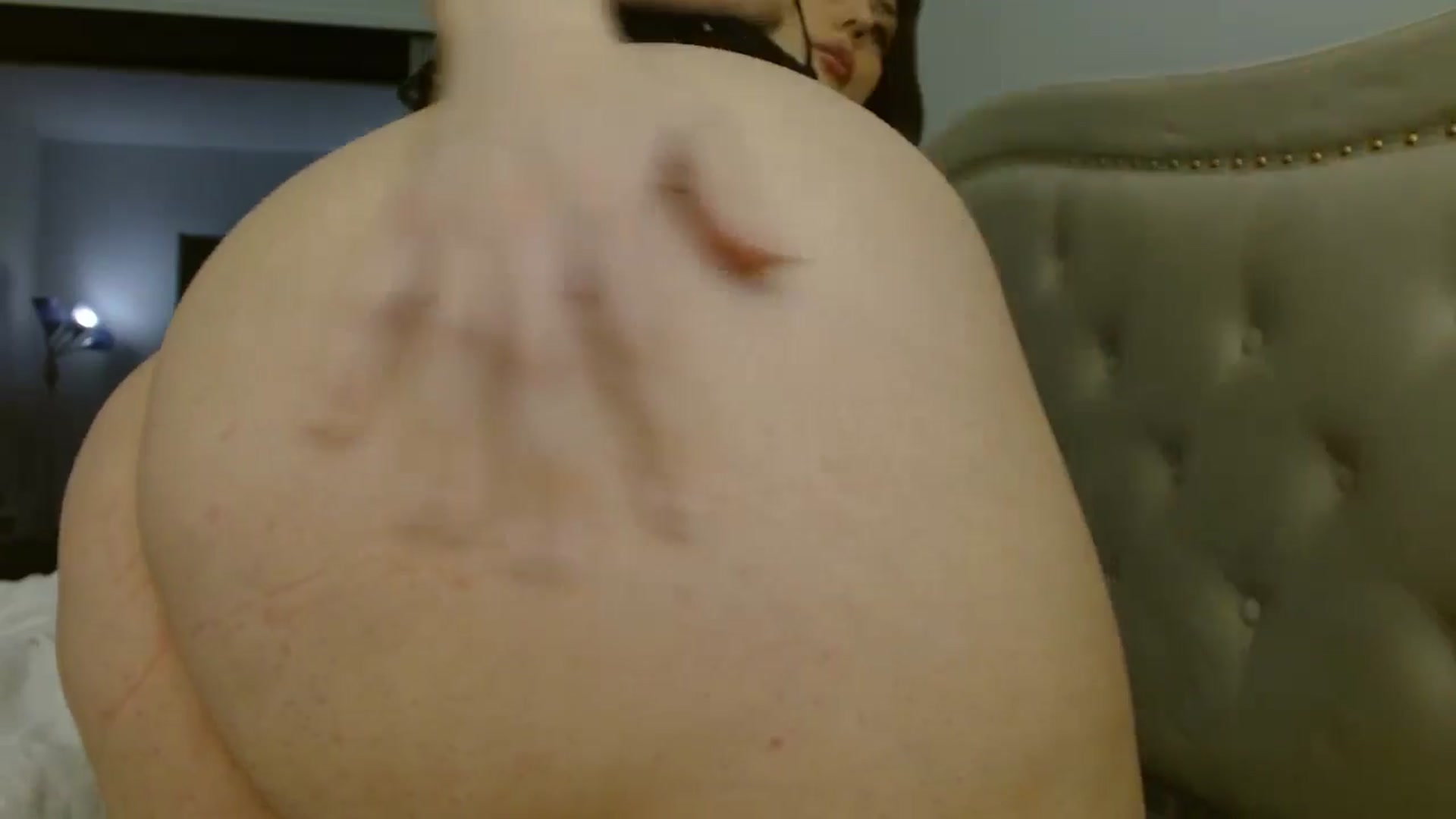 Gallery image thumbnail from Britheawkward's myfreecams stream on, 05/26/2024, 07:52 image 14 of 20