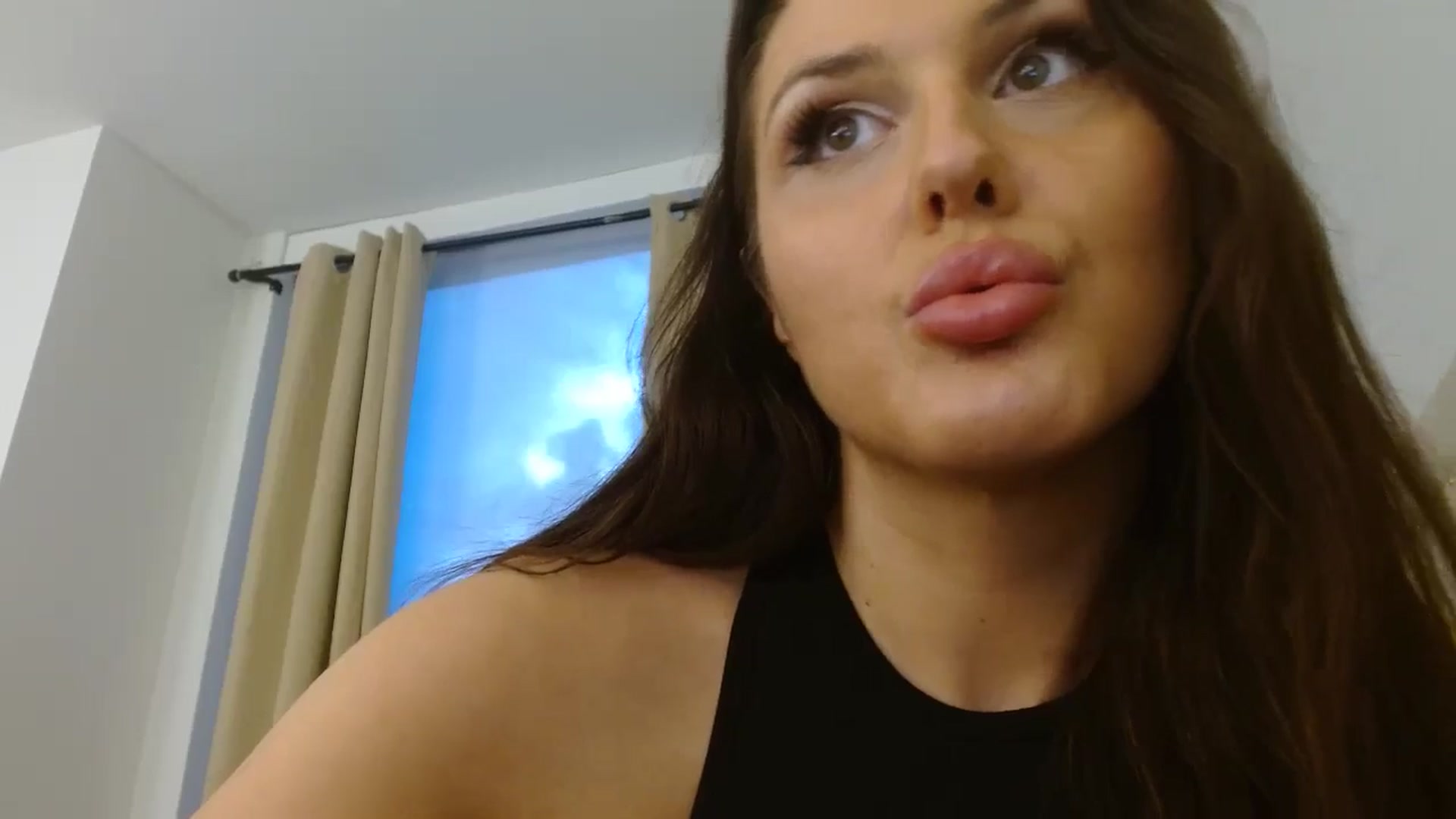 Gallery image thumbnail from Britheawkward's myfreecams stream on, 07/05/2024, 12:18 image 9 of 20