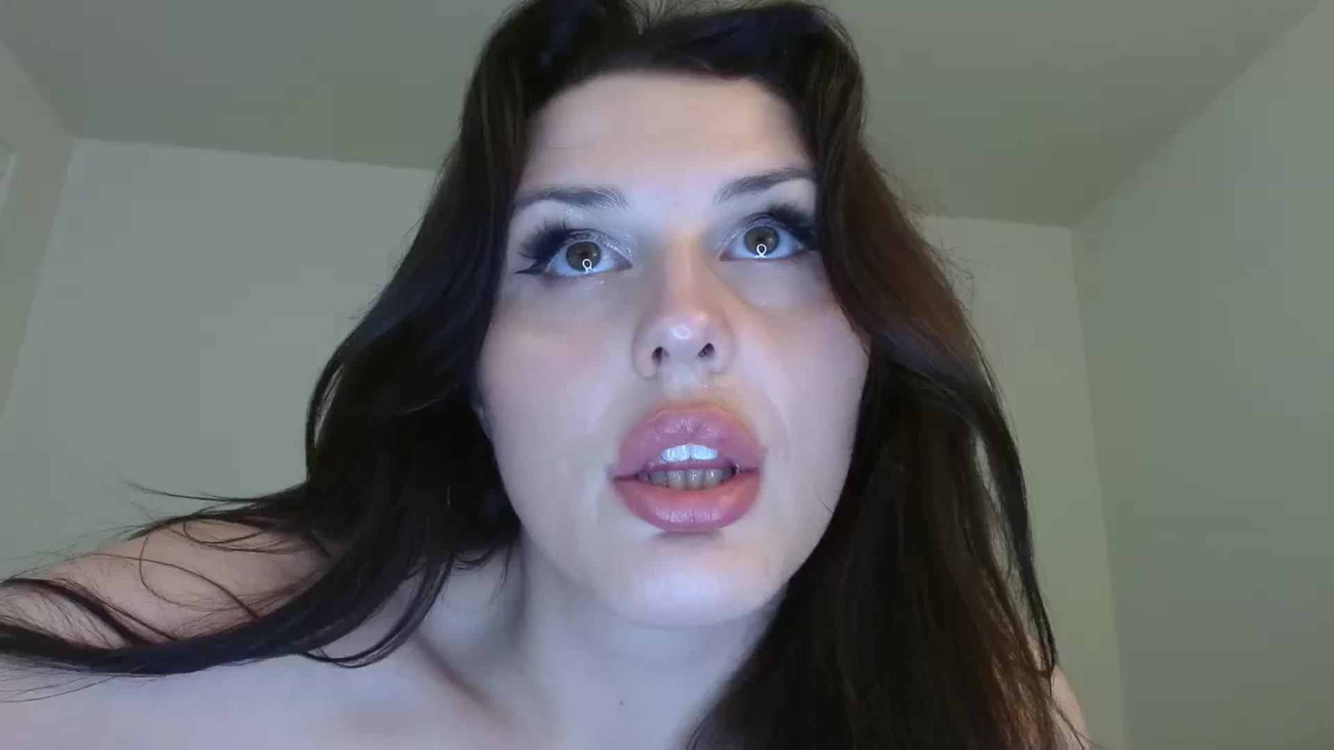 Gallery image thumbnail from Britheawkward's myfreecams stream on, 12/06/2024, 06:36 image 20 of 20