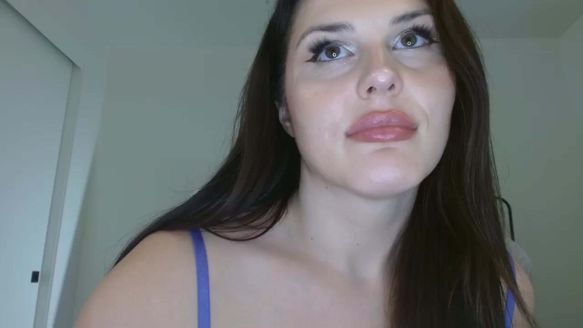 Gallery image thumbnail from Britheawkward's myfreecams stream on, 01/03/2025, 09:10 image 16 of 20